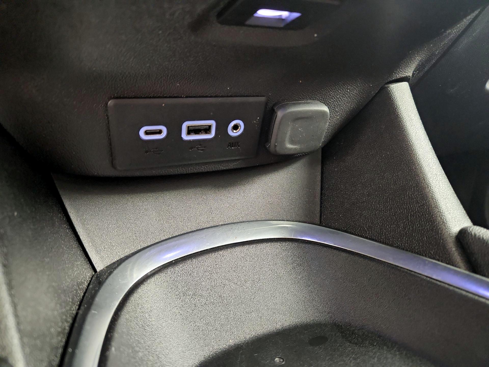 Thumbnail: 2020 Chevrolet Malibu - 18