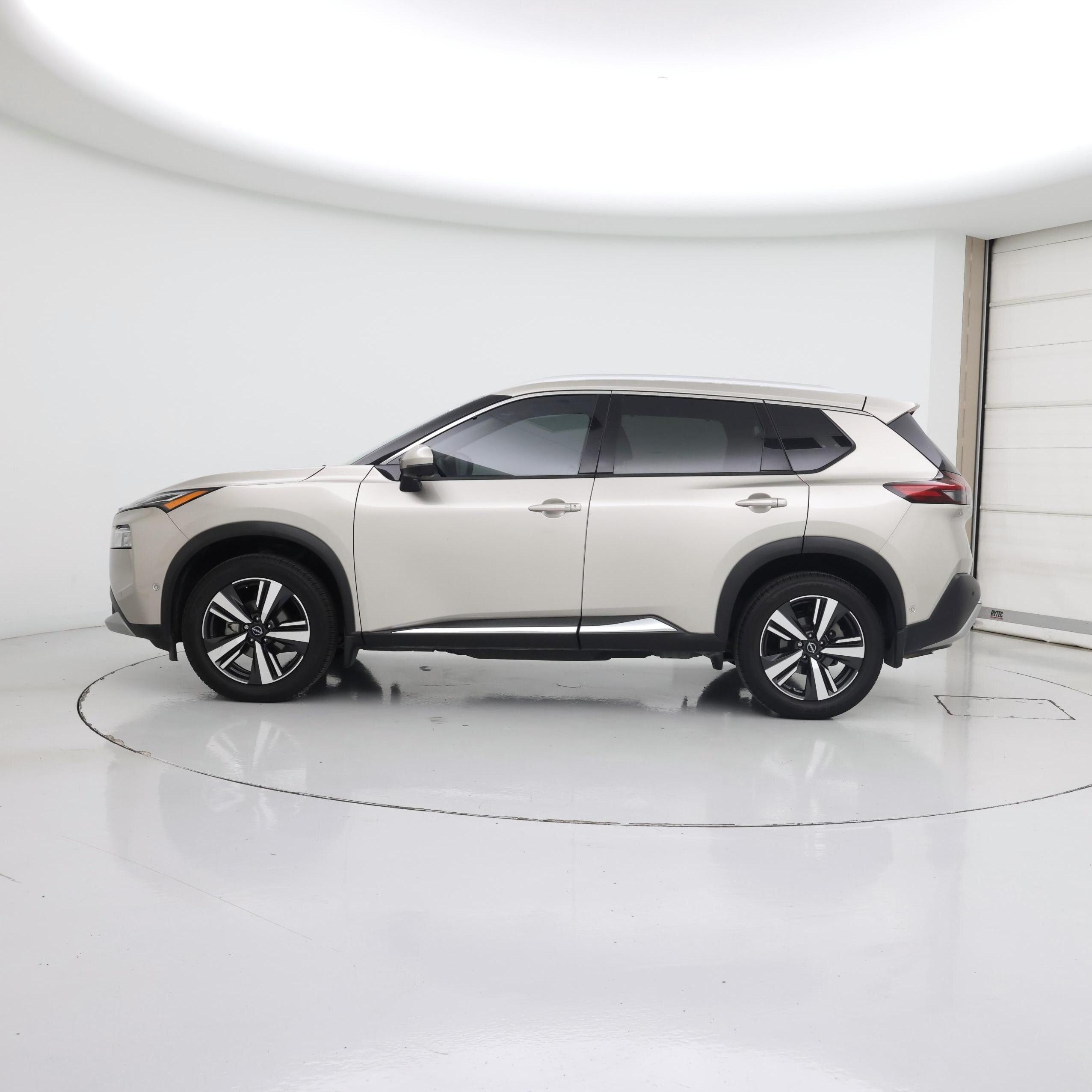 Thumbnail: 2022 Nissan Rogue - 3