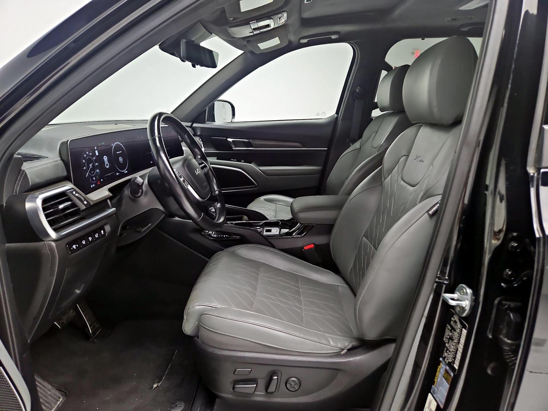 Thumbnail: 2023 Kia Telluride - 11