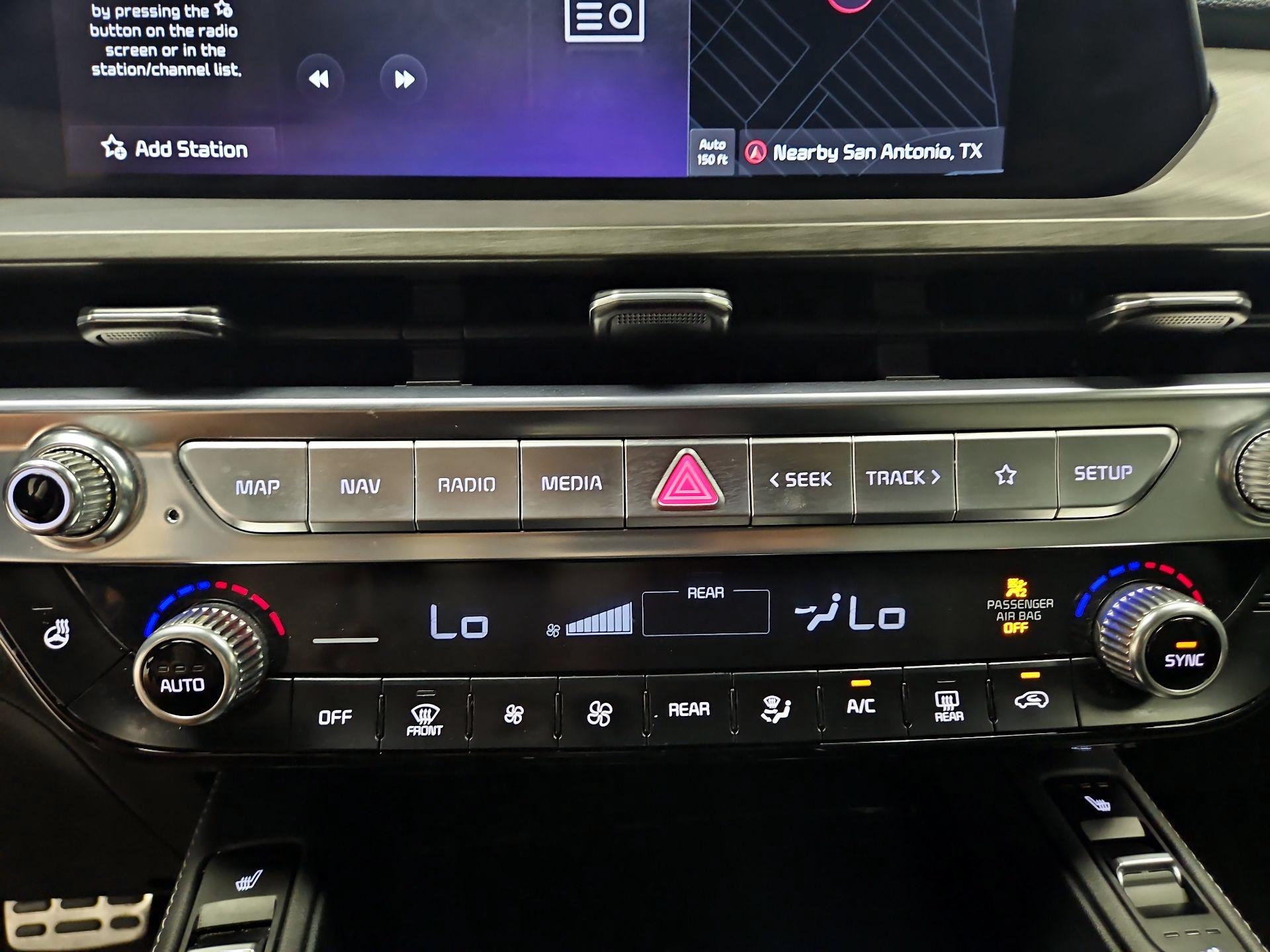 Thumbnail: 2023 Kia Telluride - 17