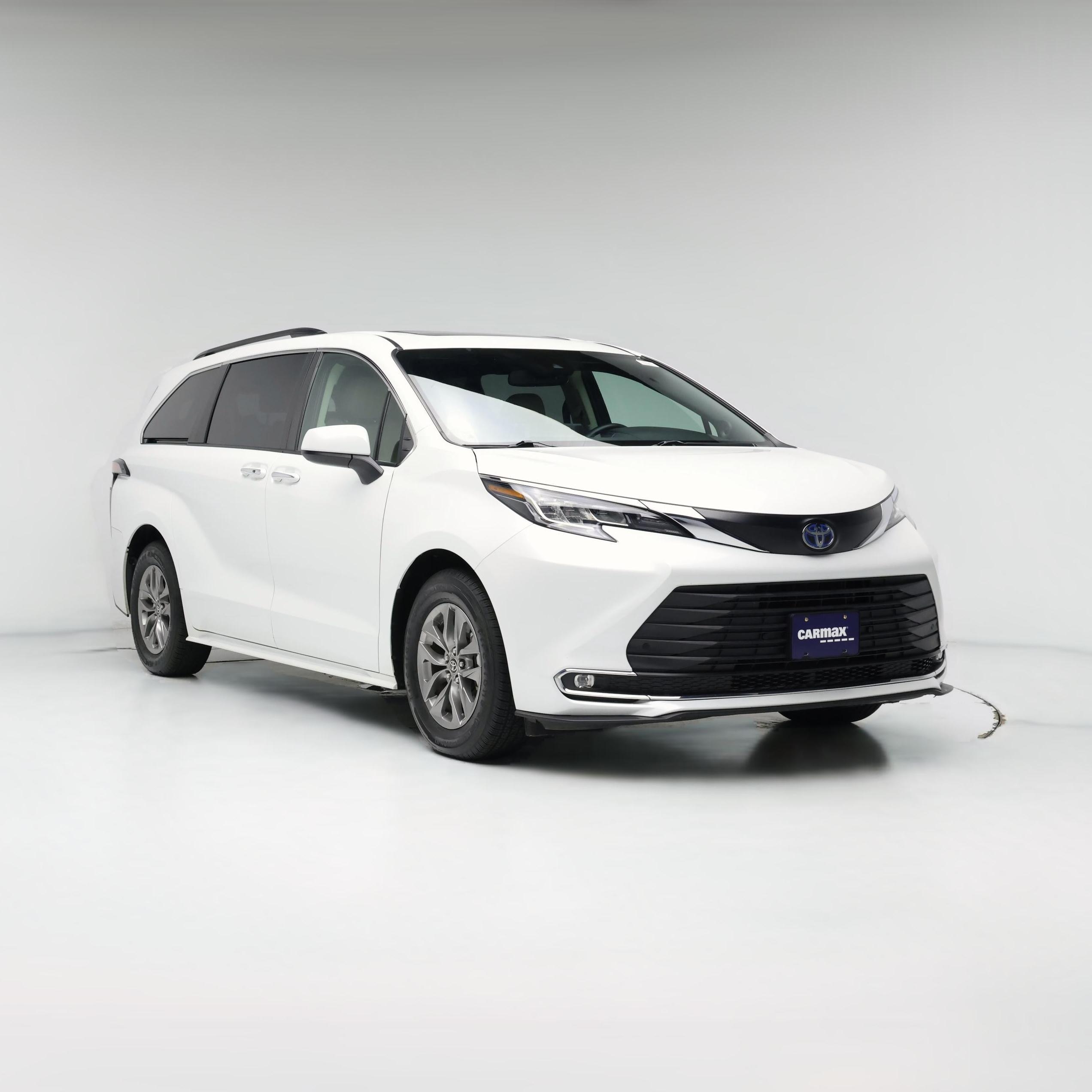 Thumbnail: 2023 Toyota Sienna - 1