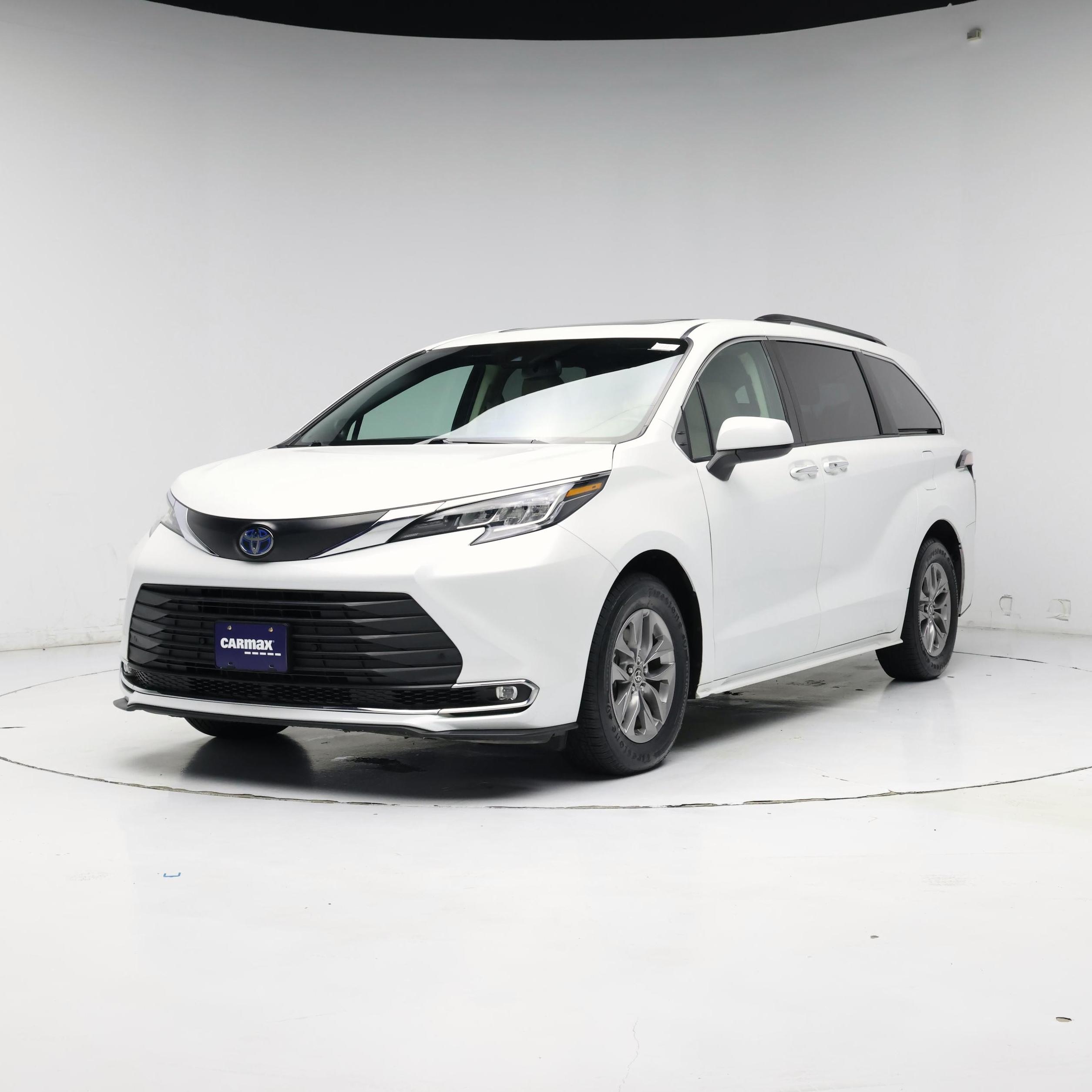 Thumbnail: 2023 Toyota Sienna - 4