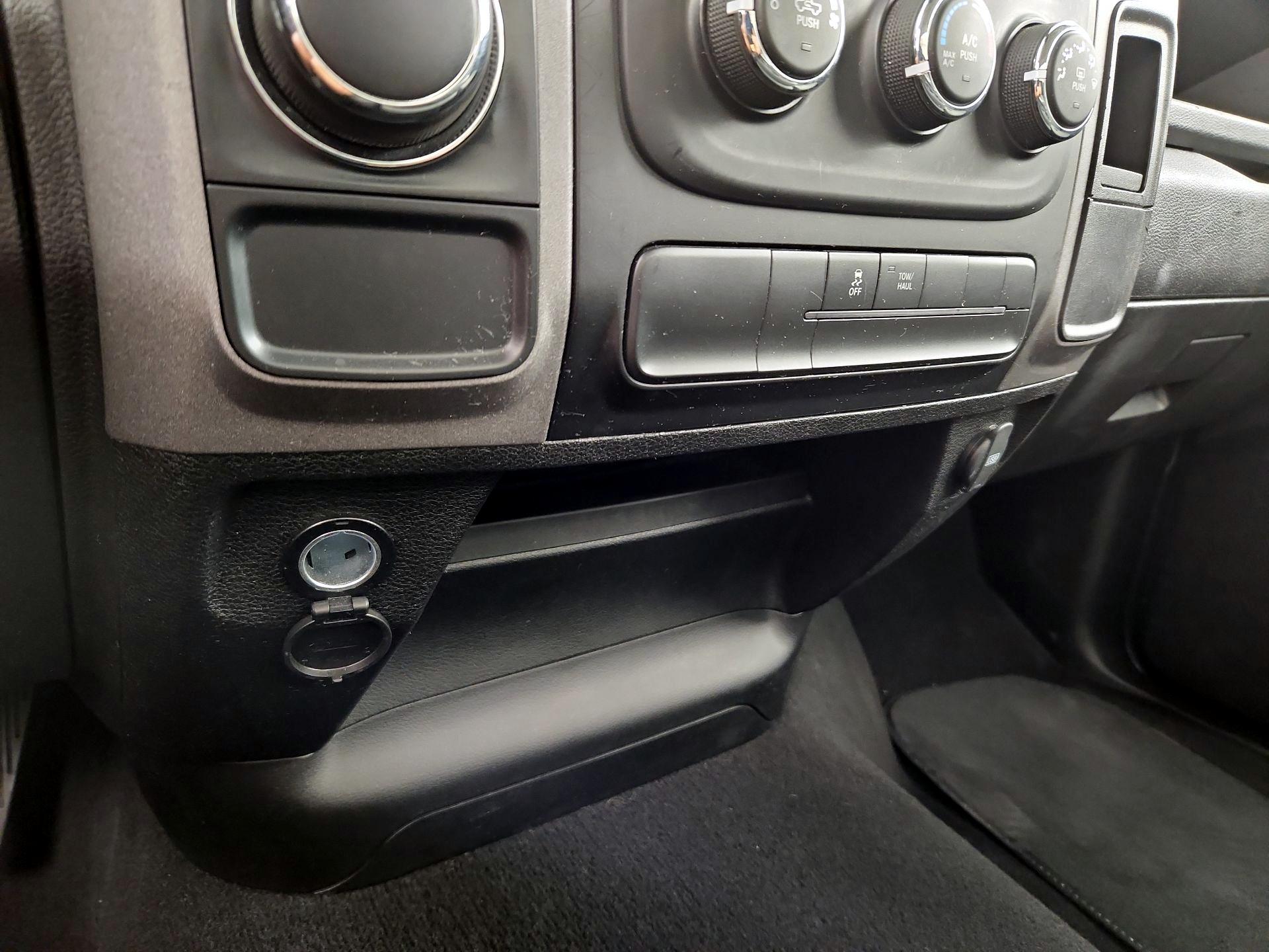 Thumbnail: 2022 RAM 1500 Classic - 18