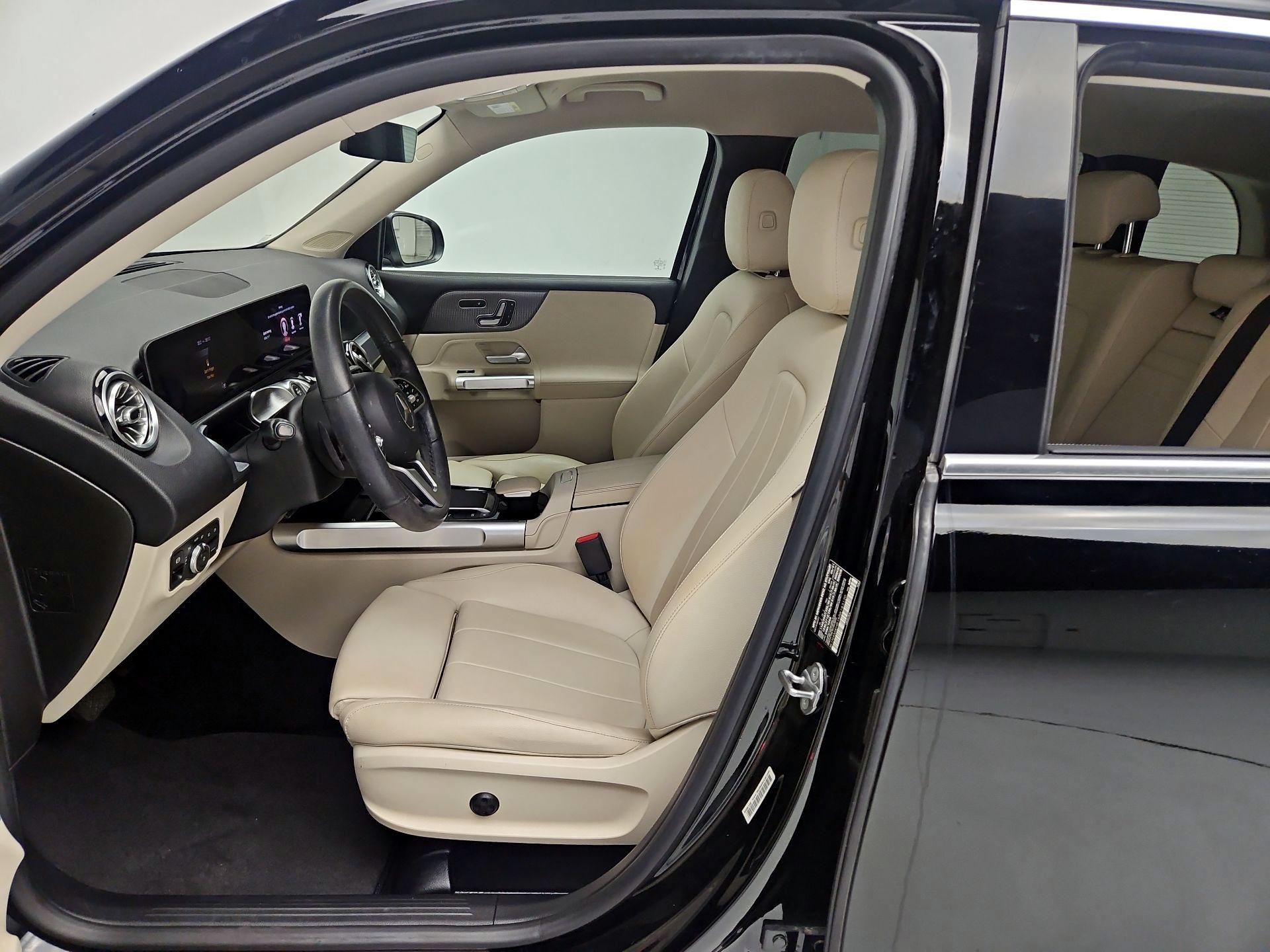 Thumbnail: 2021 Mercedes-Benz GLB - 11