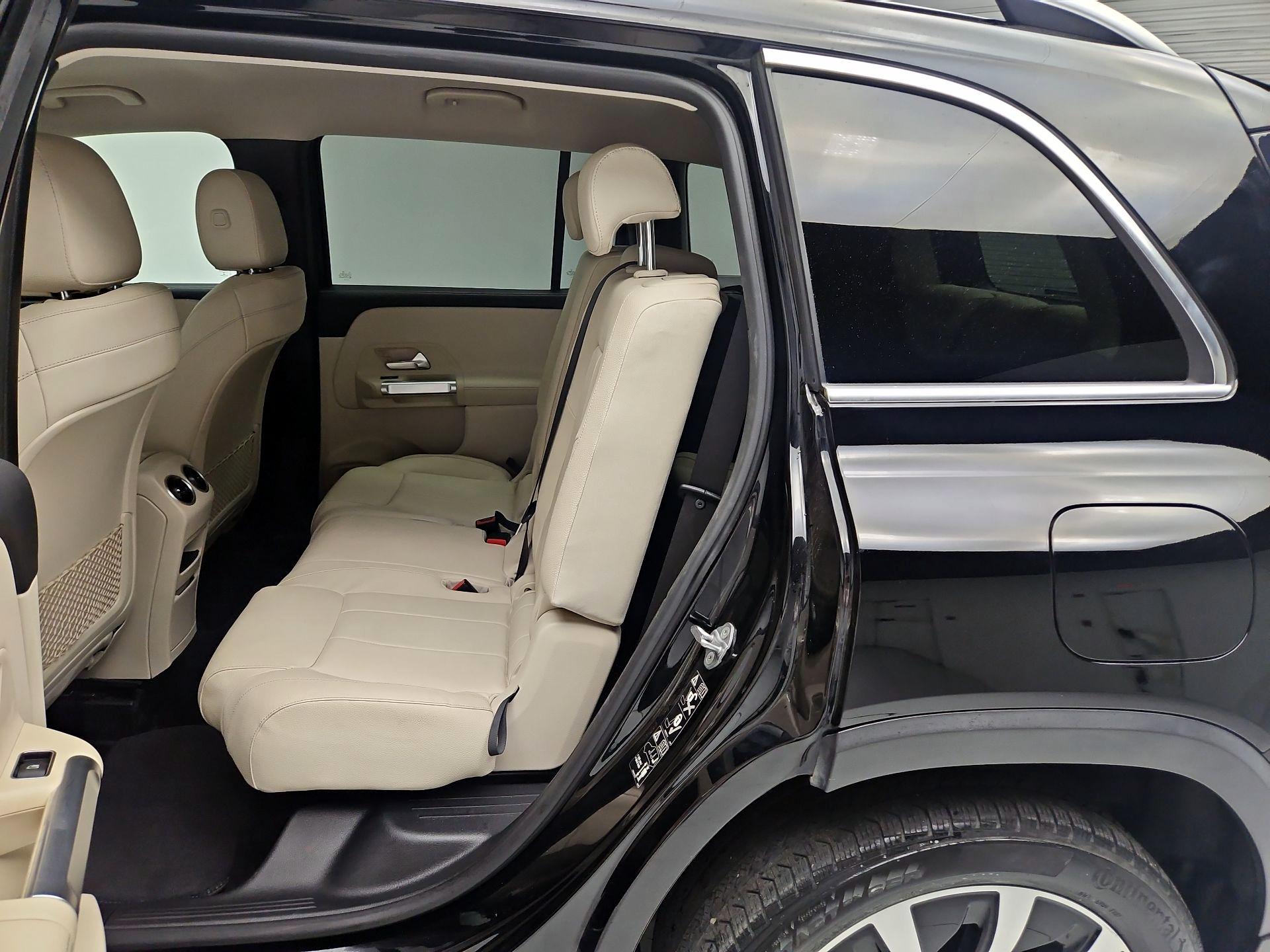 Thumbnail: 2021 Mercedes-Benz GLB - 19