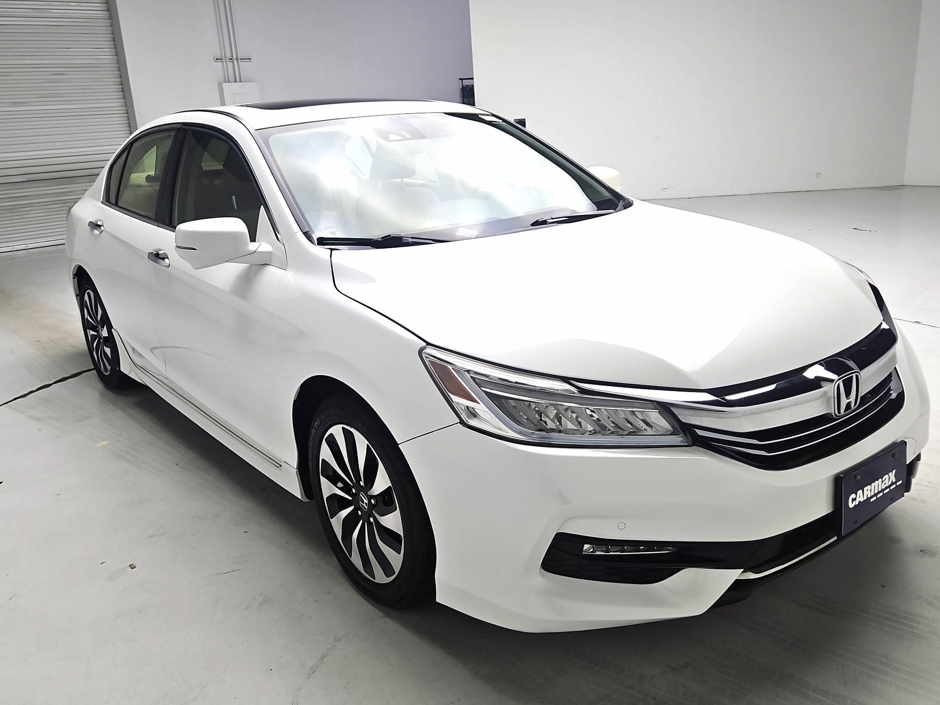 Thumbnail: 2017 Honda Accord - 1