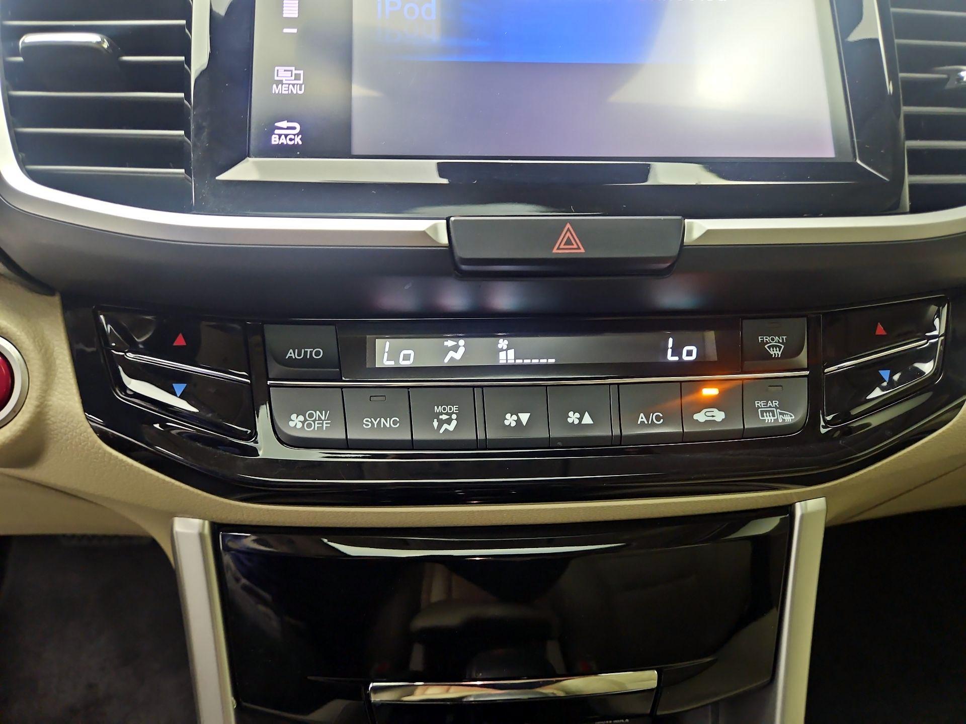 Thumbnail: 2017 Honda Accord - 14