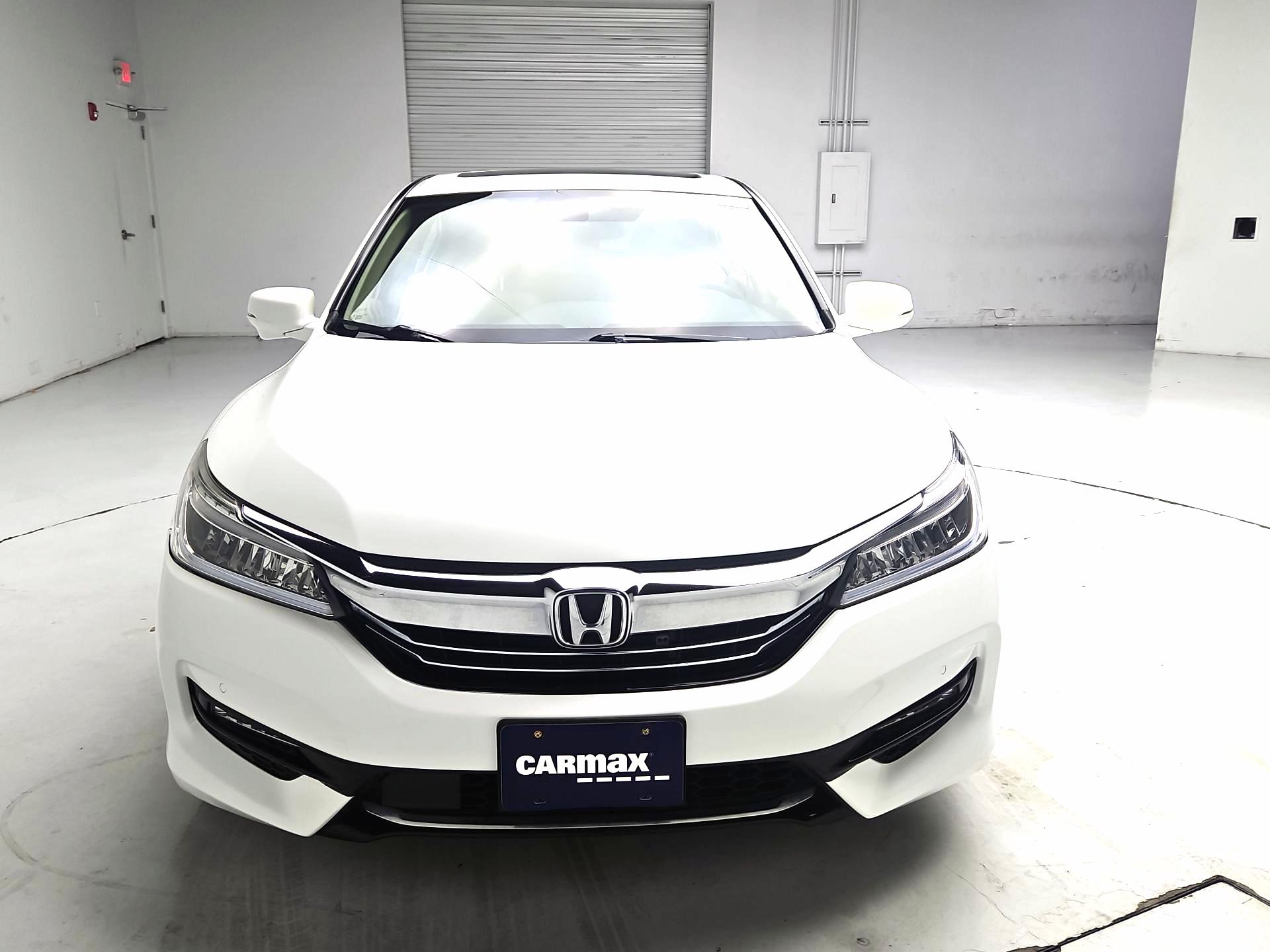Thumbnail: 2017 Honda Accord - 2
