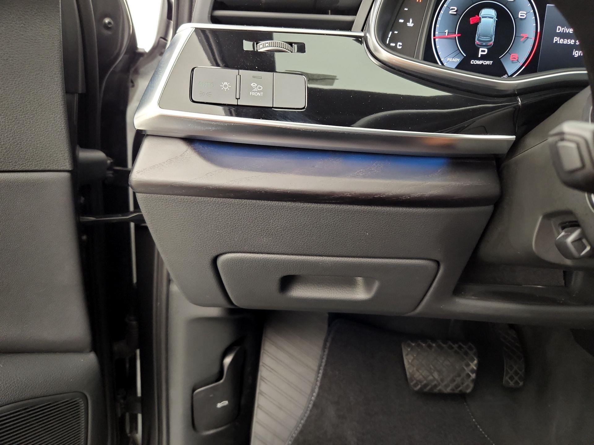 Thumbnail: 2023 Audi Q7 - 13