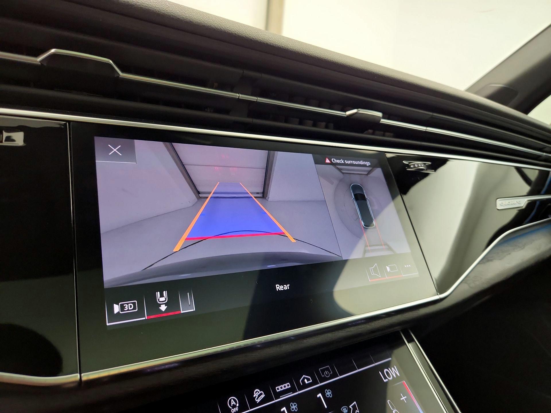 Thumbnail: 2023 Audi Q7 - 15