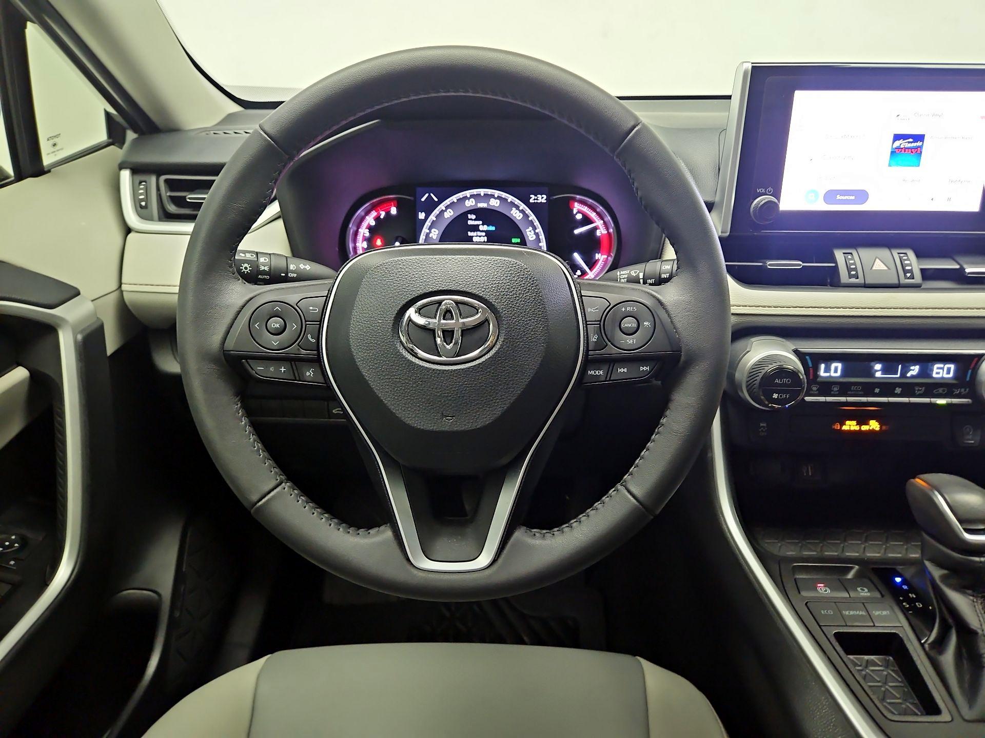 Thumbnail: 2023 Toyota RAV4 - 10