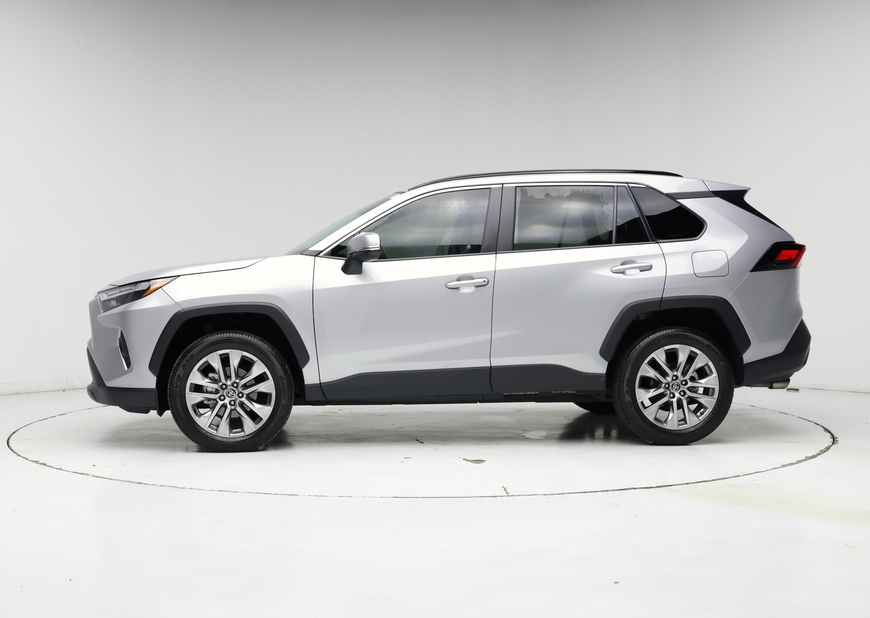 Thumbnail: 2023 Toyota RAV4 - 3