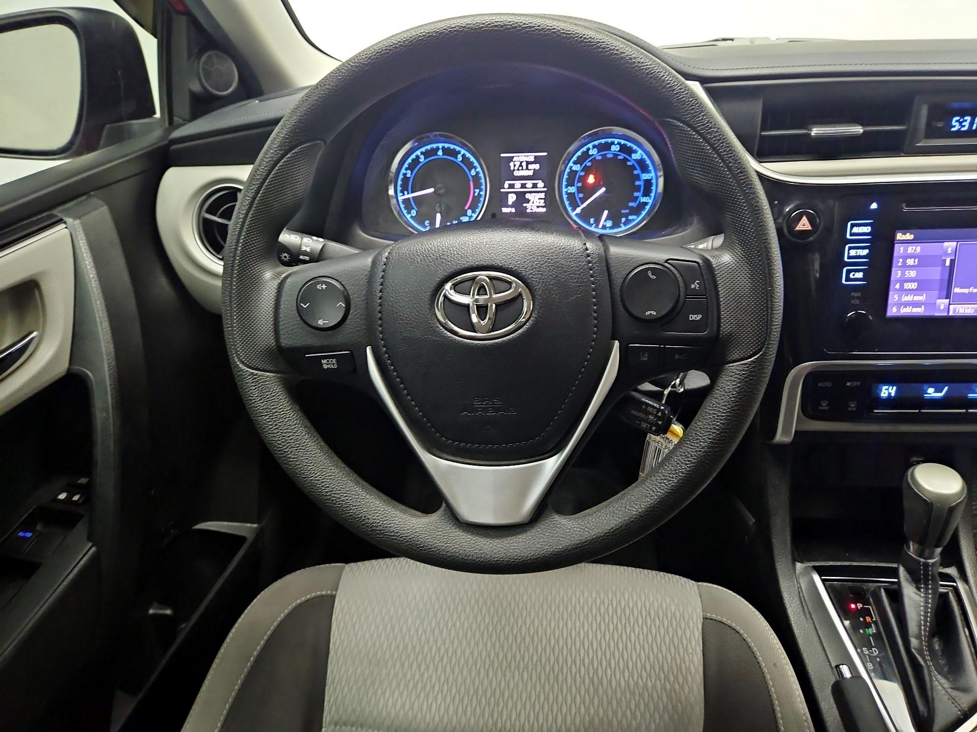 Thumbnail: 2018 Toyota Corolla - 10