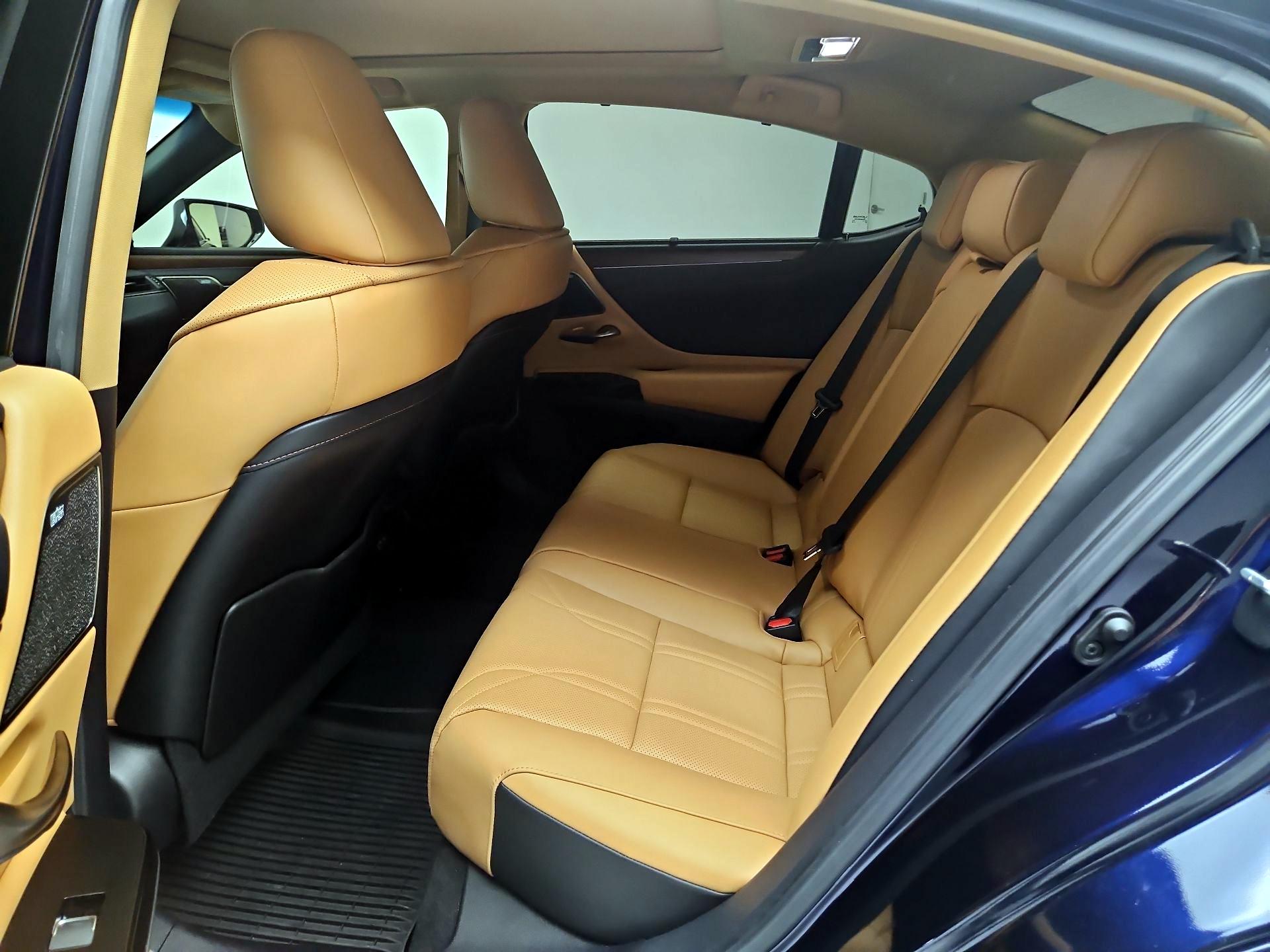 Thumbnail: 2025 Lexus ES - 20