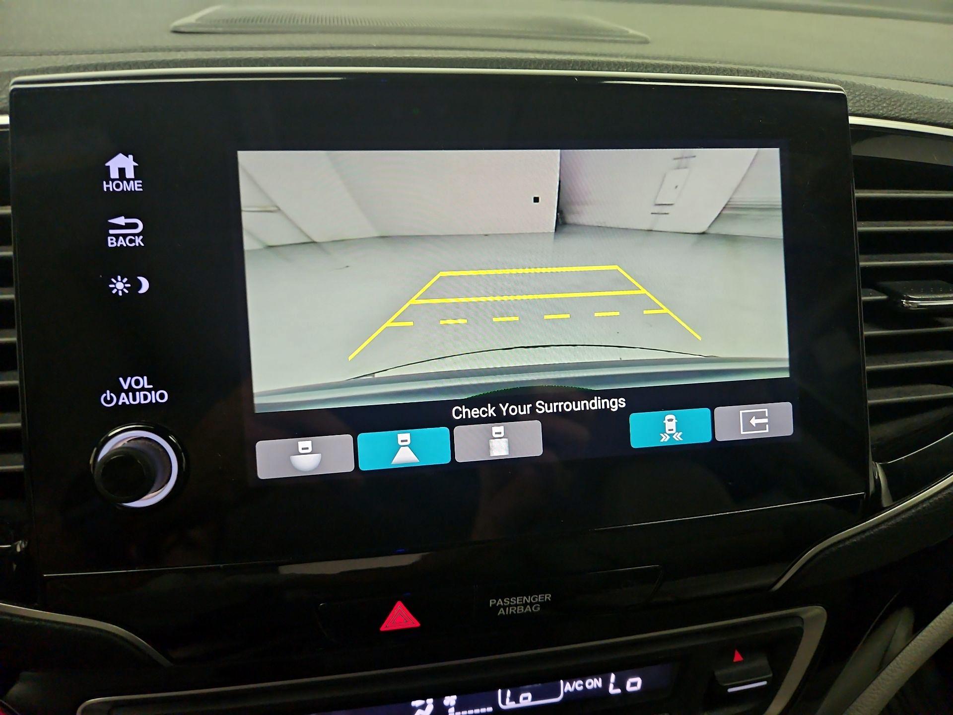 Thumbnail: 2019 Honda Pilot - 15