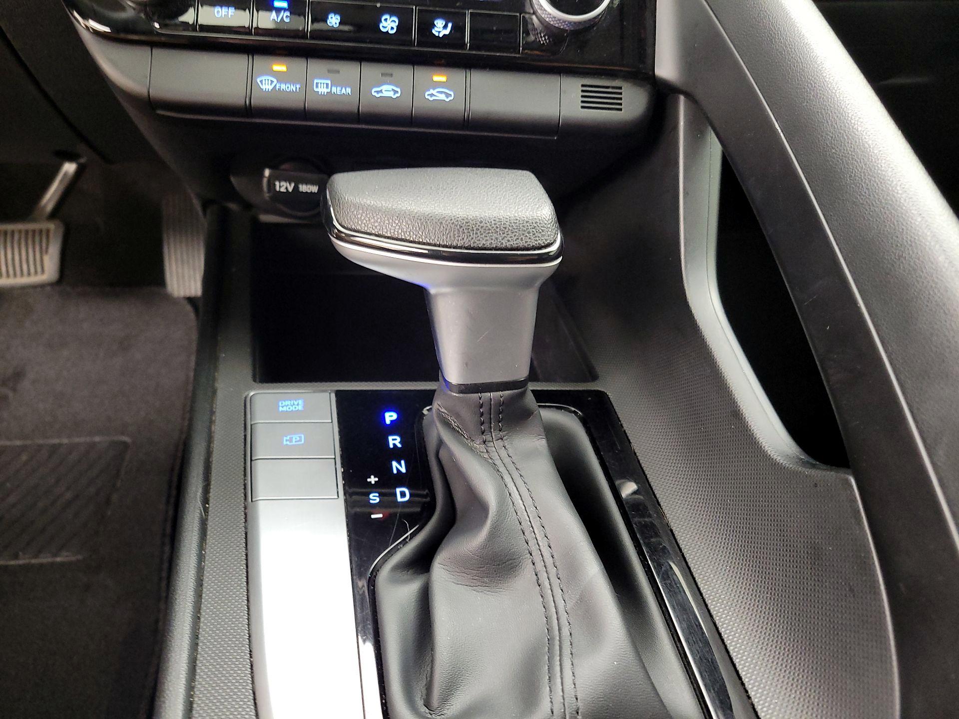 Thumbnail: 2022 Hyundai Elantra - 17