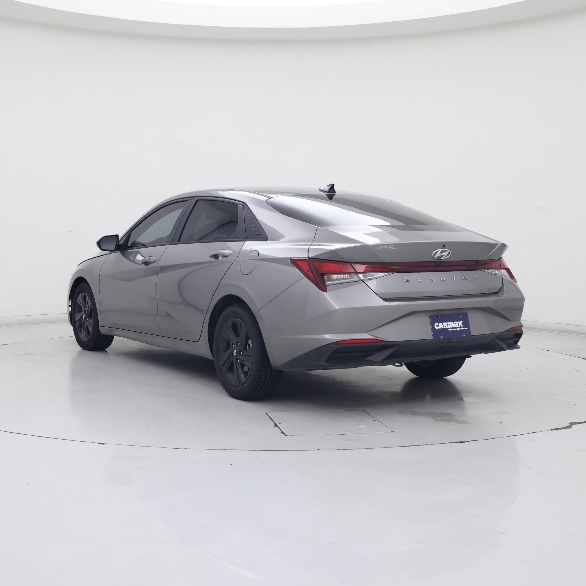 Thumbnail: 2022 Hyundai Elantra - 2