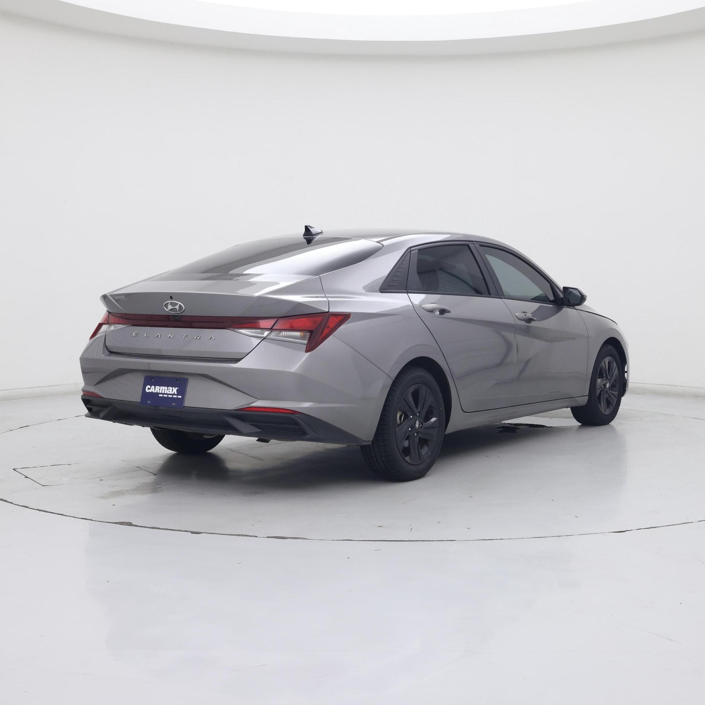 Thumbnail: 2022 Hyundai Elantra - 8