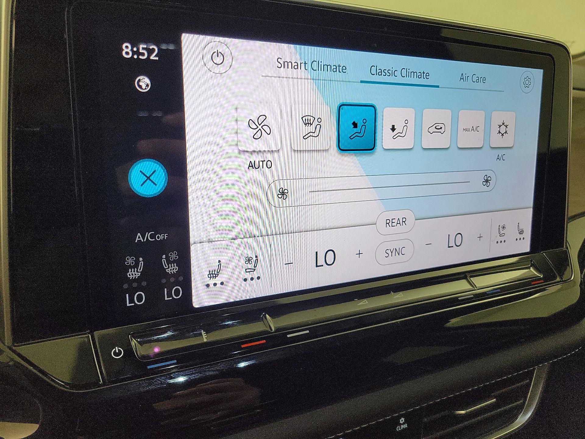 Thumbnail: 2024 Volkswagen Atlas - 16