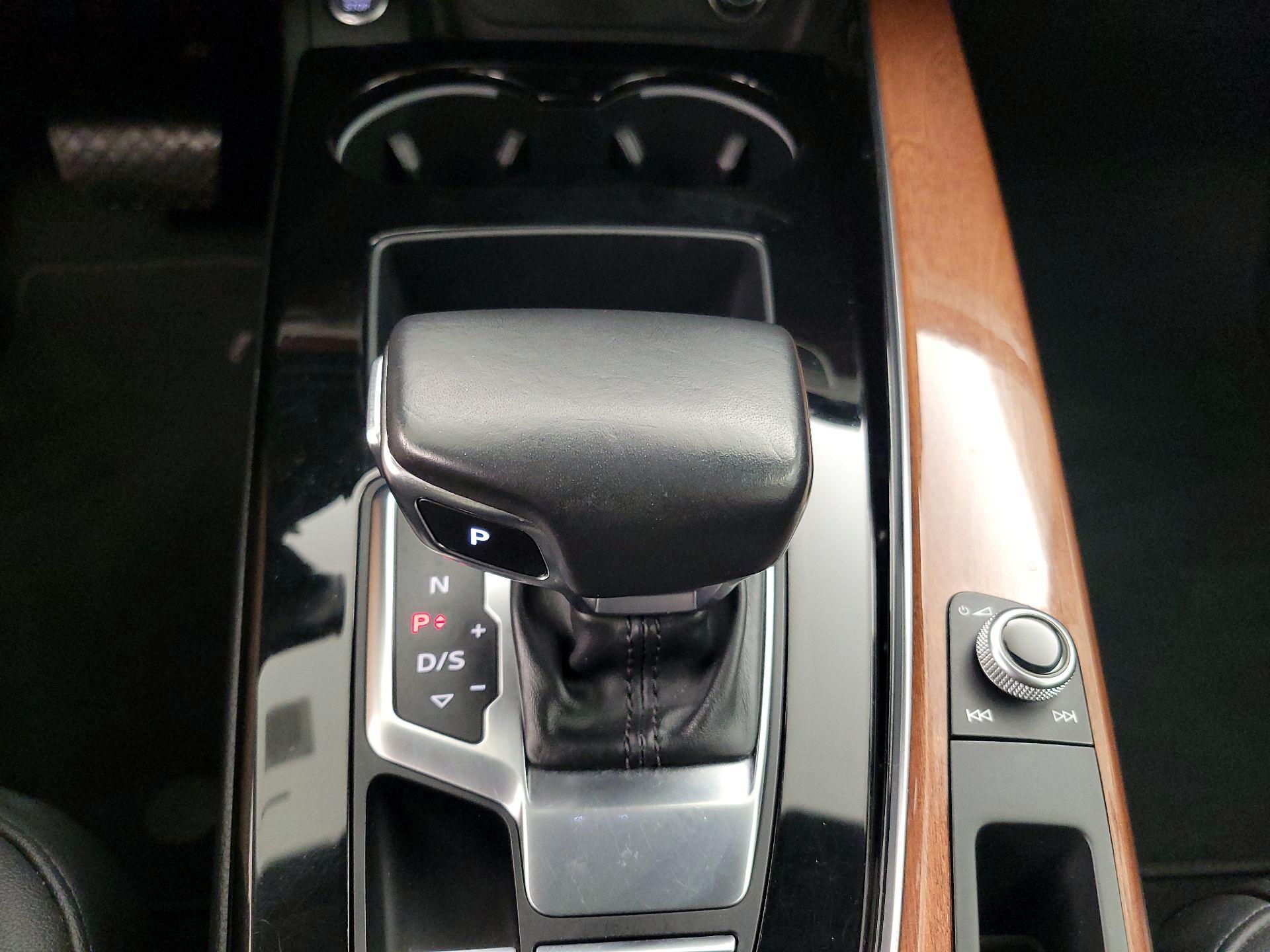 Thumbnail: 2020 Audi A4 - 17