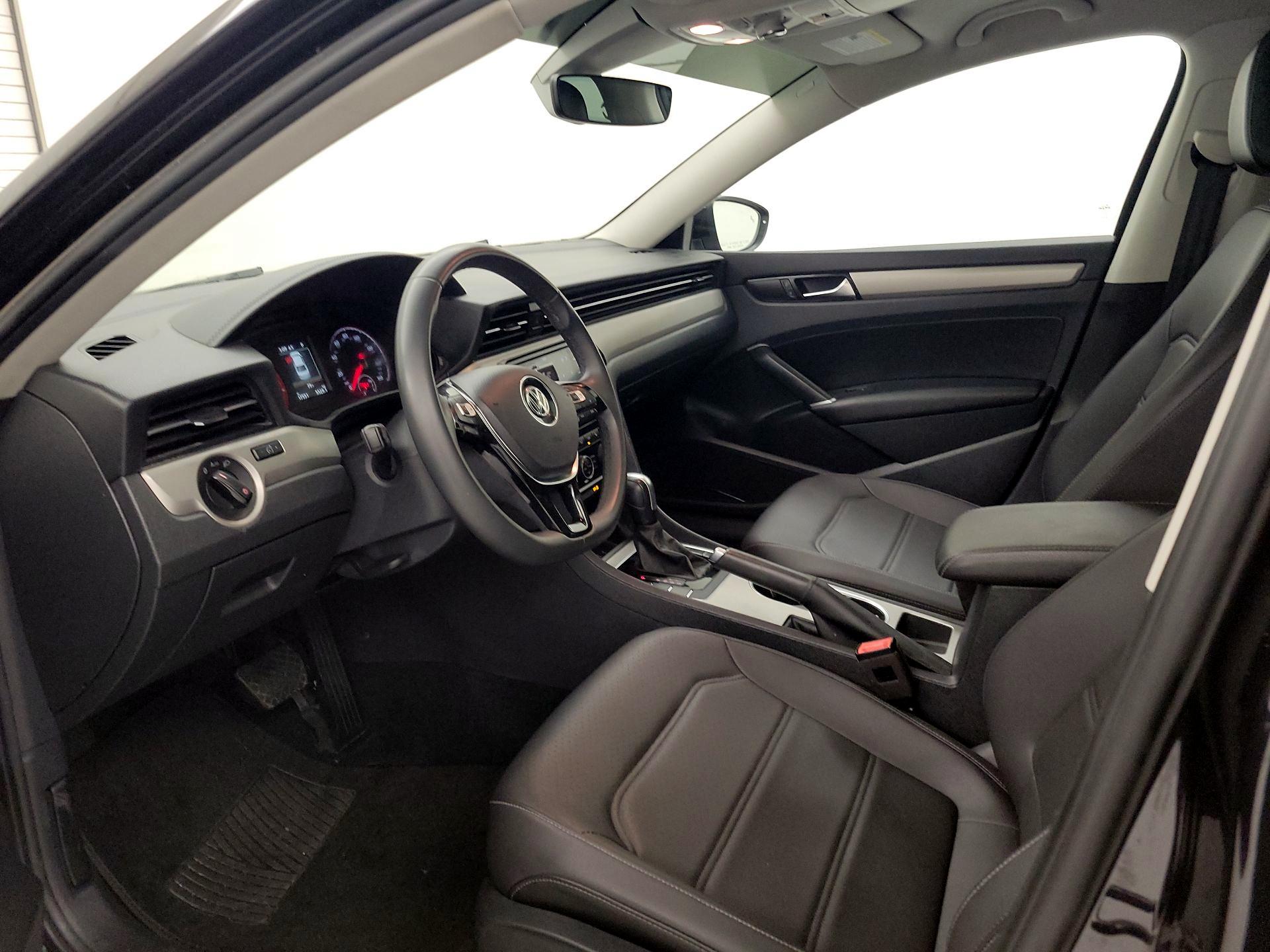 Thumbnail: 2022 Volkswagen Passat - 11