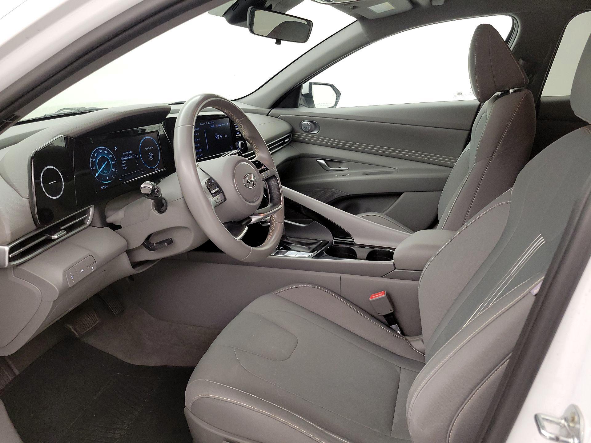 Thumbnail: 2021 Hyundai Elantra - 11
