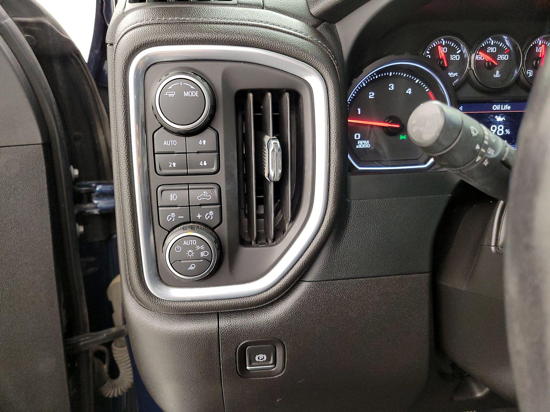 Thumbnail: 2022 Chevrolet Silverado 2500 - 13