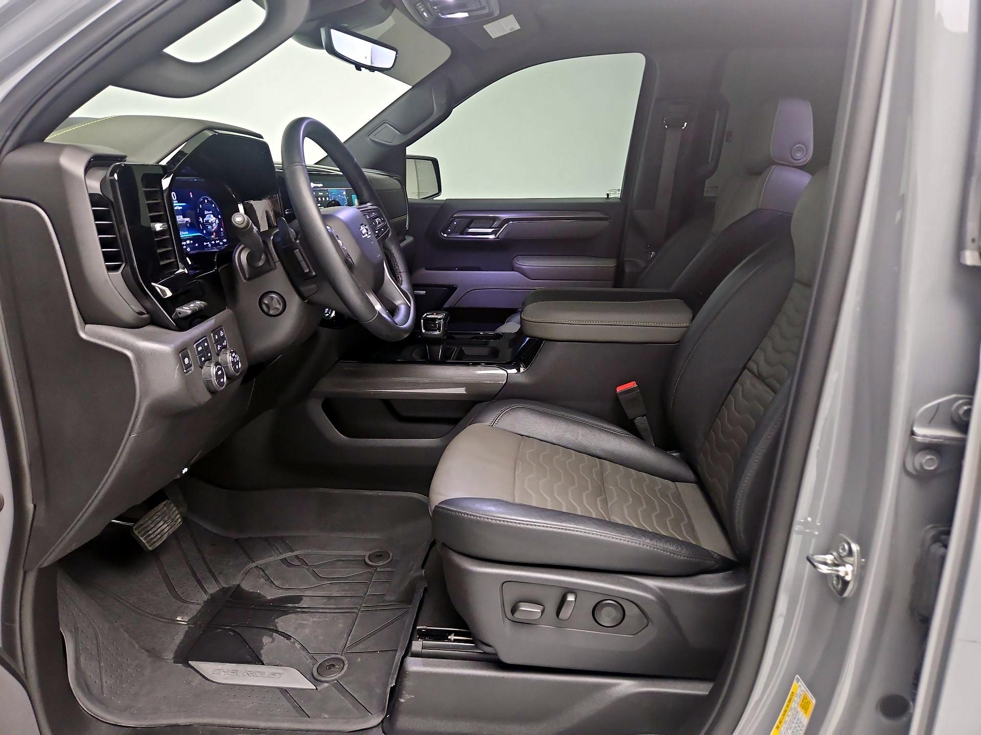 Thumbnail: 2025 Chevrolet Silverado 1500 - 11