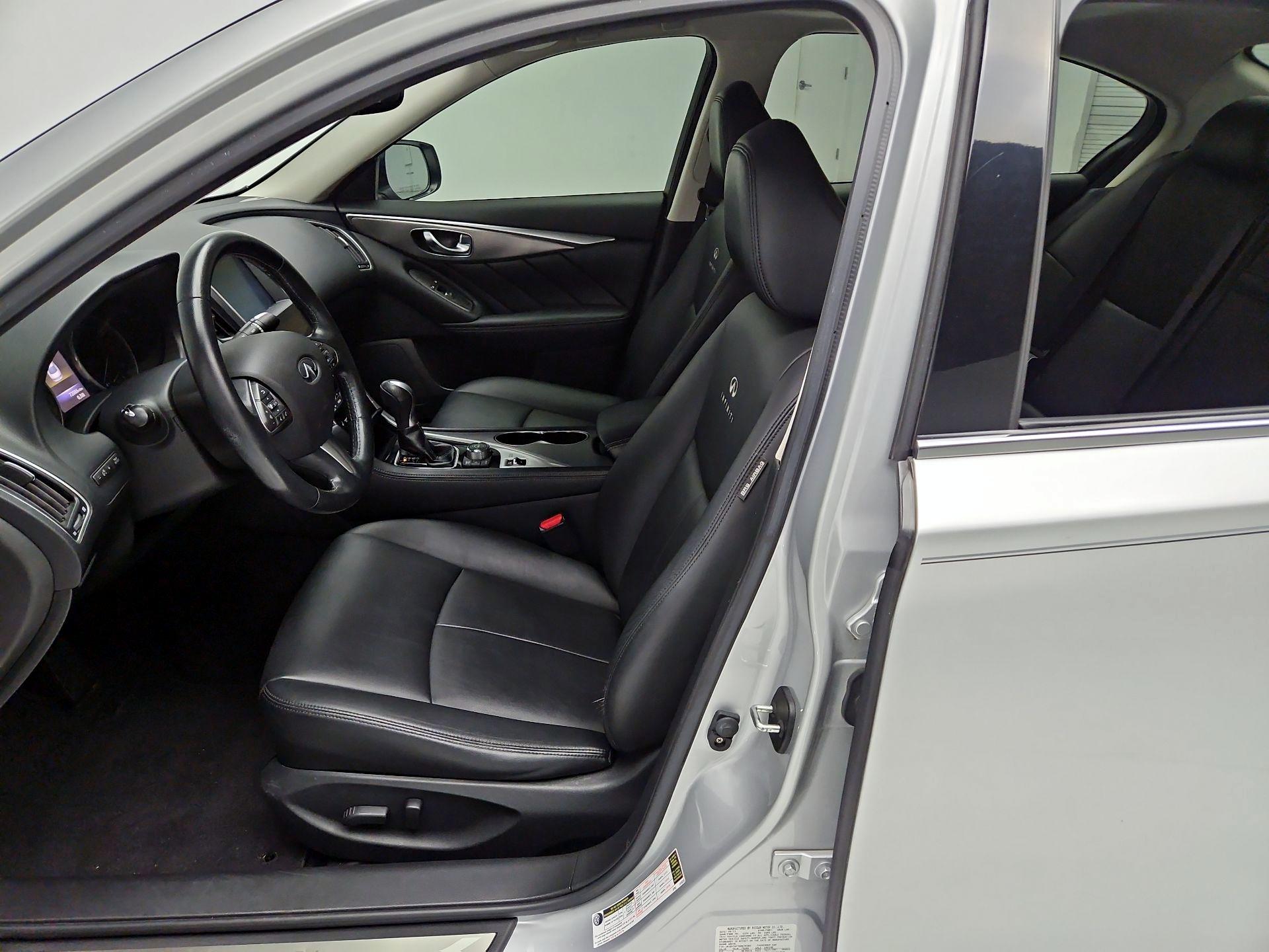 Thumbnail: 2014 INFINITI Q50 - 11