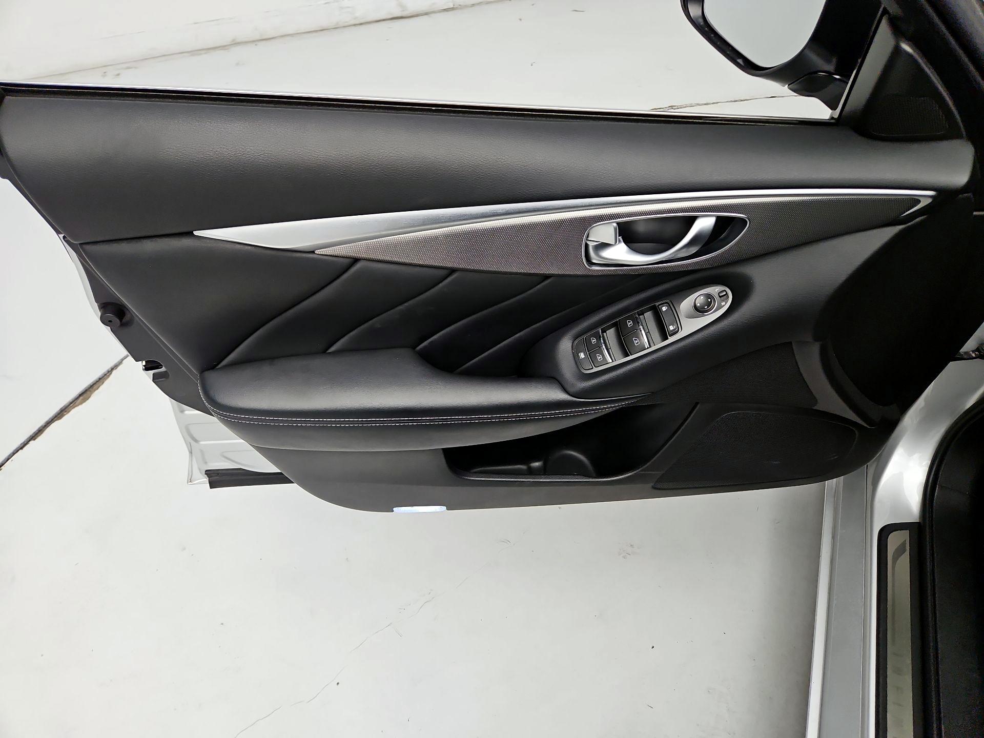 Thumbnail: 2014 INFINITI Q50 - 12