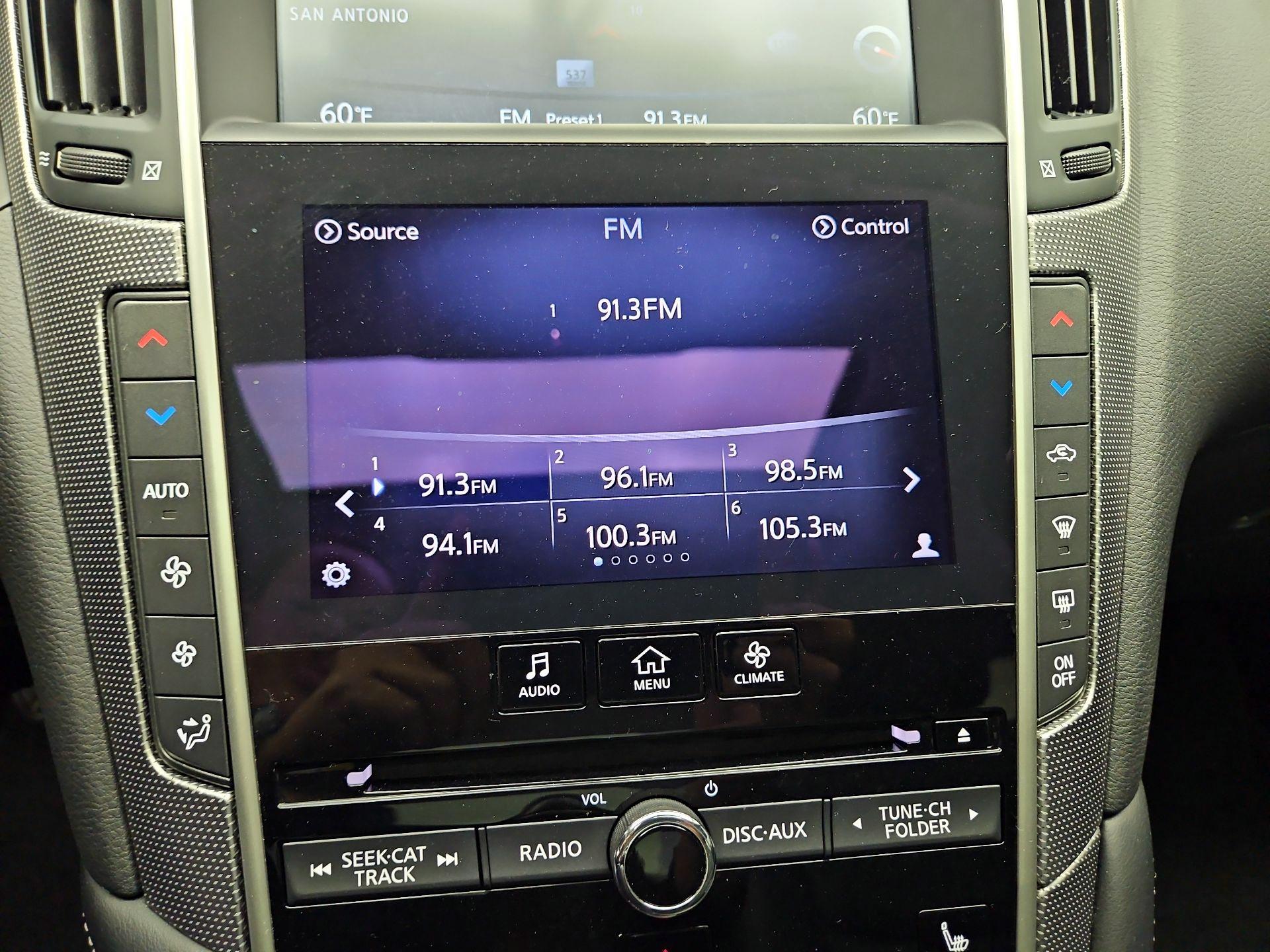 Thumbnail: 2014 INFINITI Q50 - 16