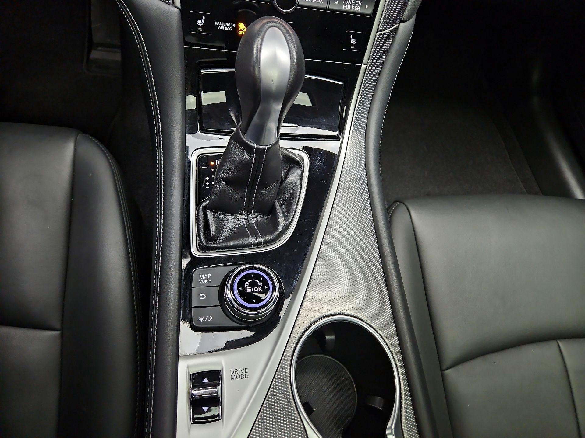 Thumbnail: 2014 INFINITI Q50 - 18