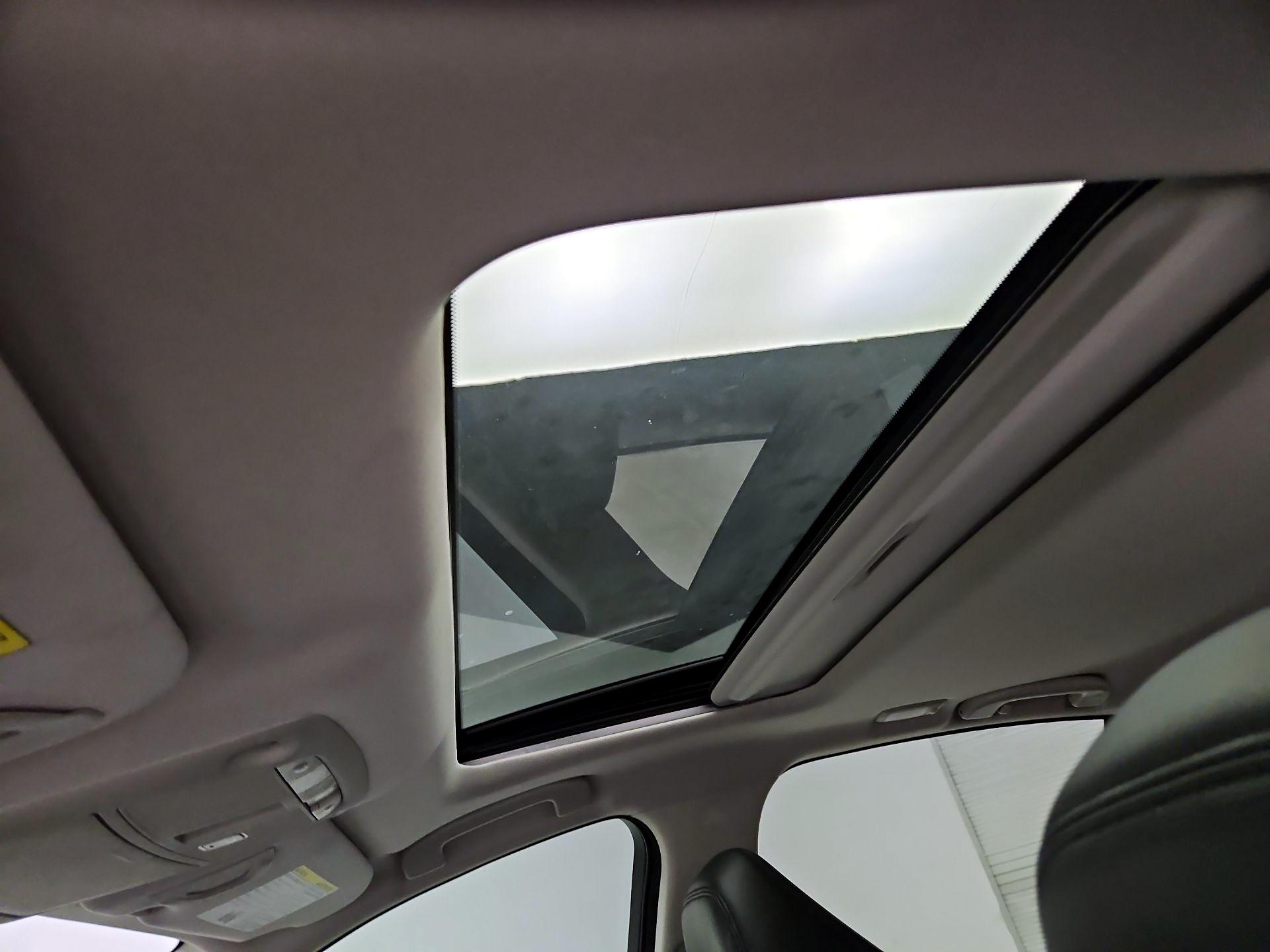 Thumbnail: 2014 INFINITI Q50 - 20