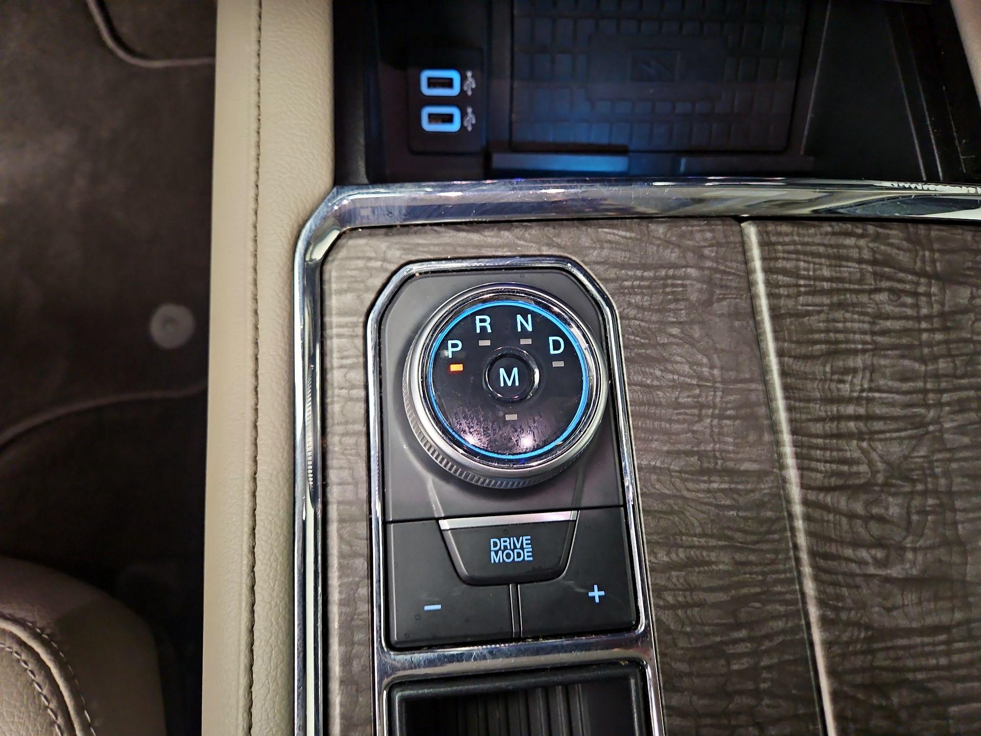 Thumbnail: 2019 Ford Expedition - 18