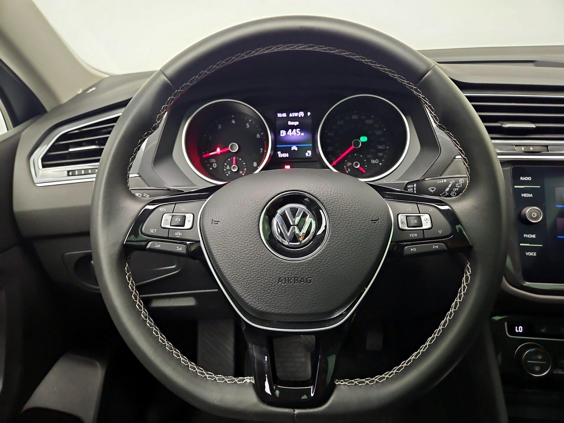 Thumbnail: 2021 Volkswagen Tiguan - 10