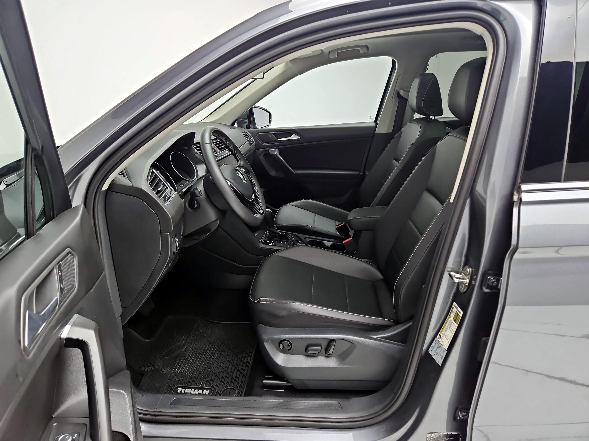 Thumbnail: 2021 Volkswagen Tiguan - 11