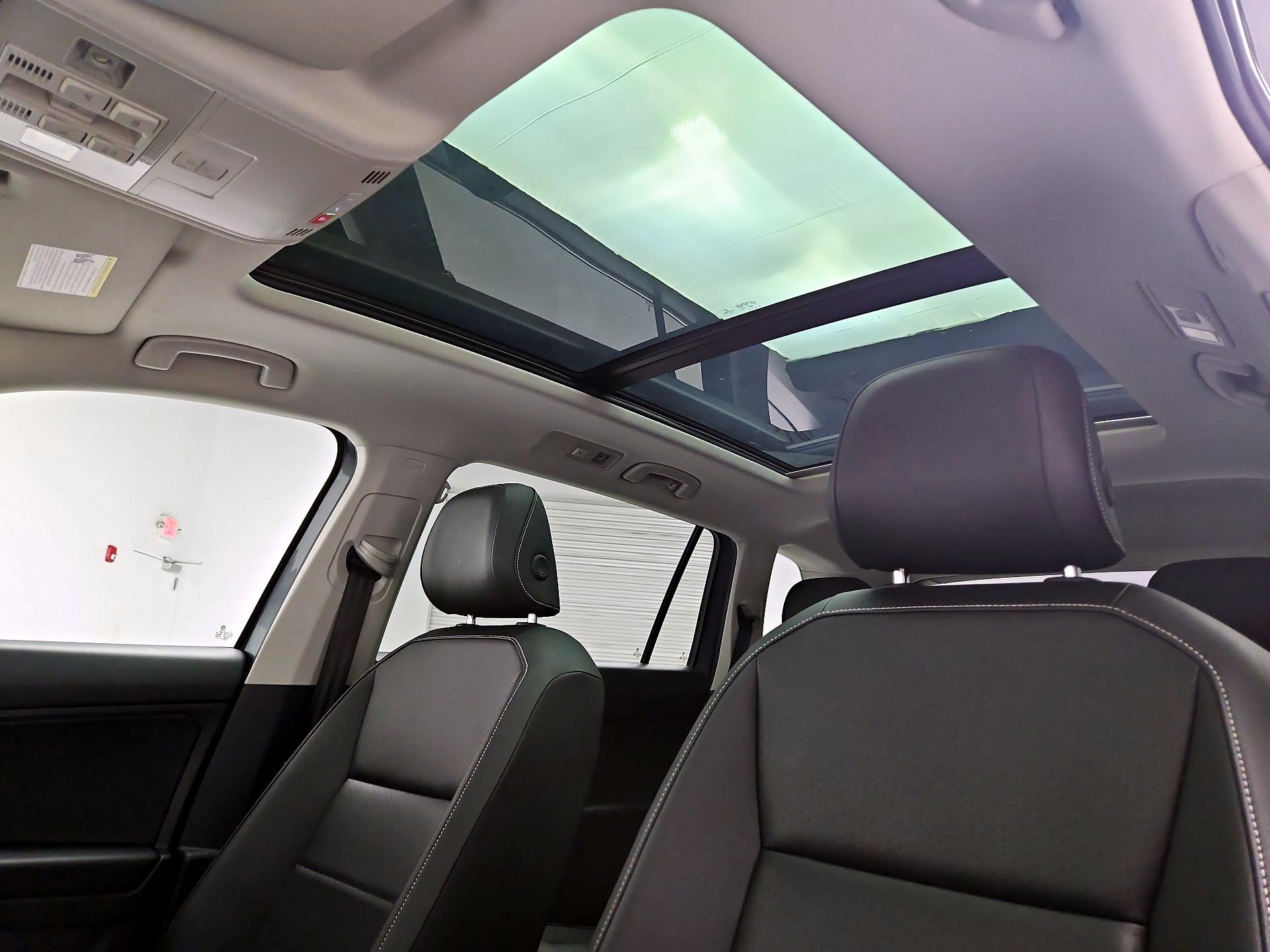 Thumbnail: 2021 Volkswagen Tiguan - 19