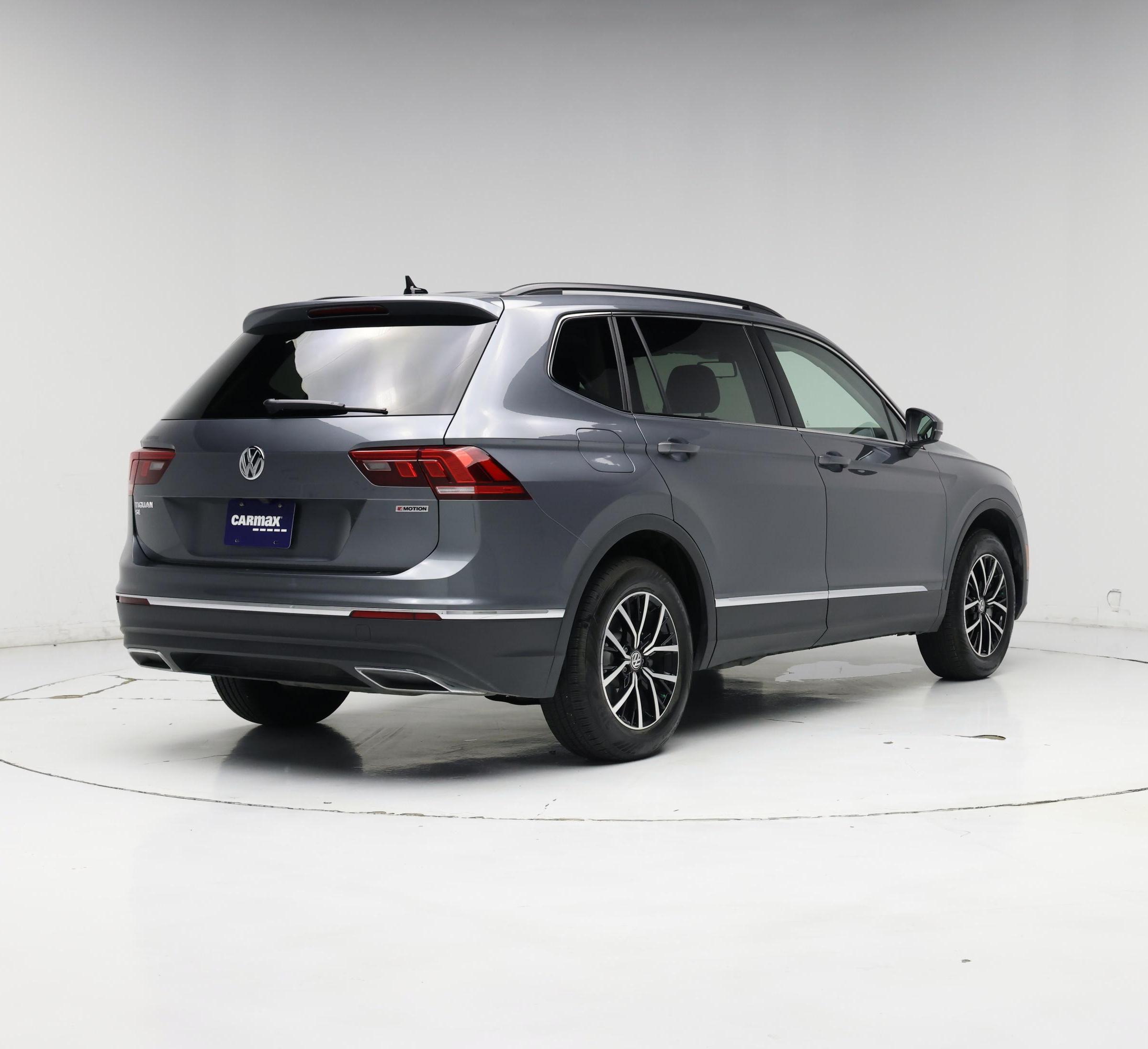 Thumbnail: 2021 Volkswagen Tiguan - 8