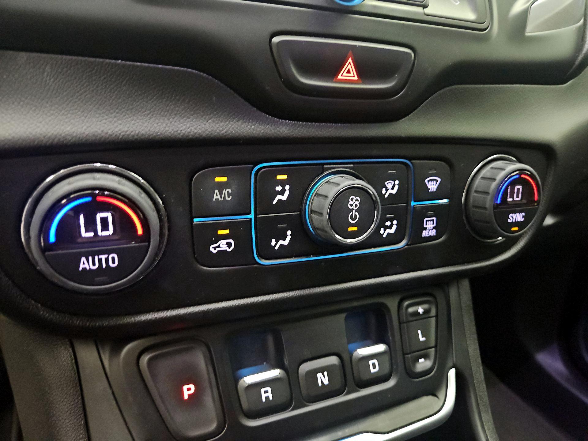 Thumbnail: 2018 GMC Terrain - 16