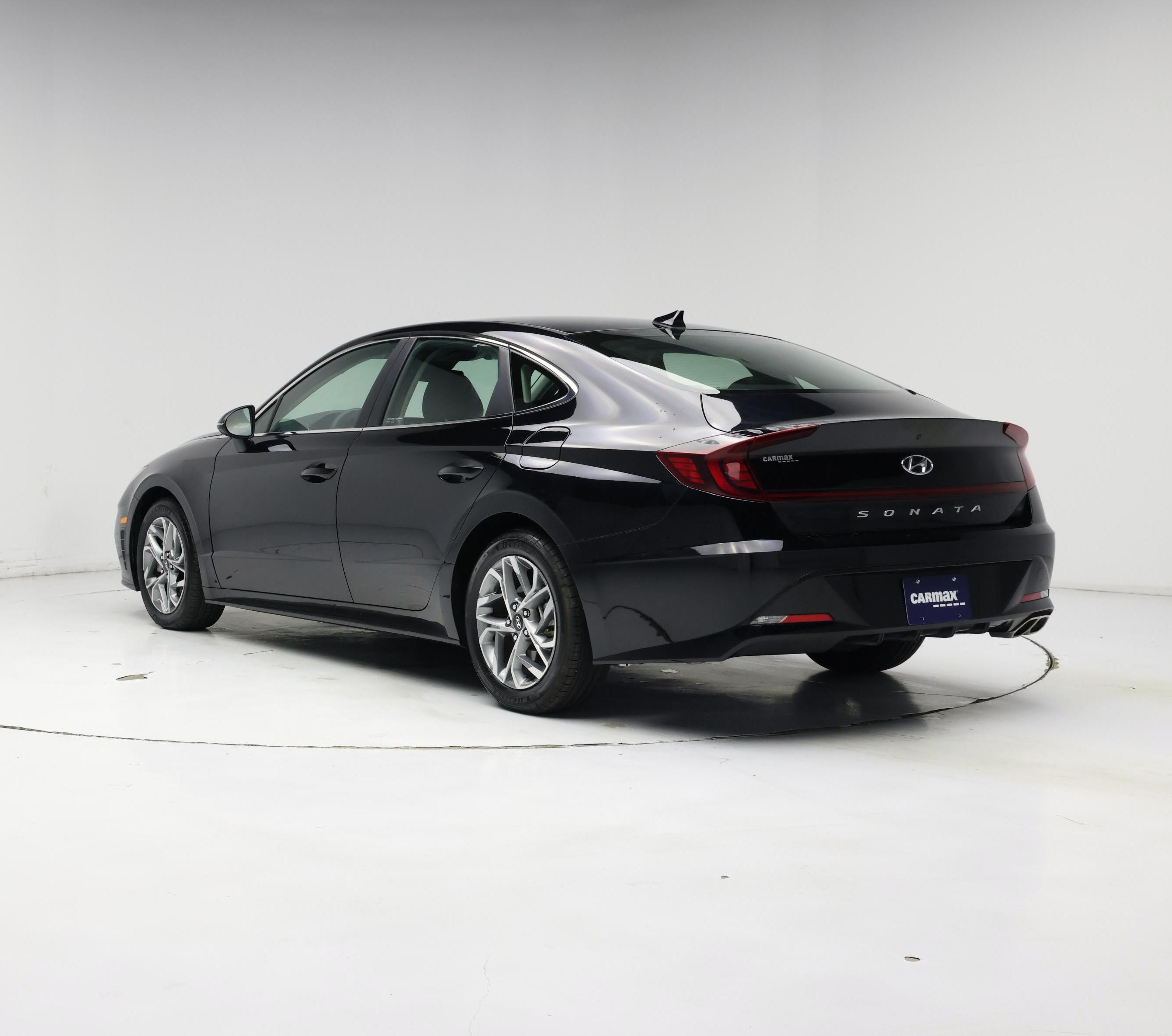 Thumbnail: 2023 Hyundai Sonata - 2