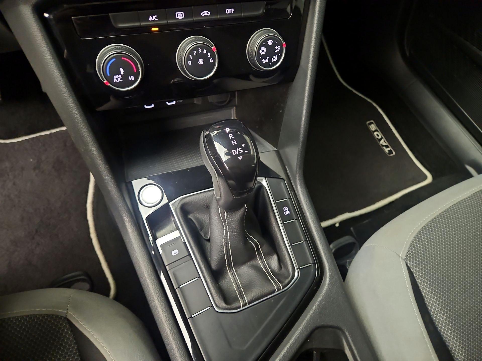 Thumbnail: 2023 Volkswagen Taos - 17