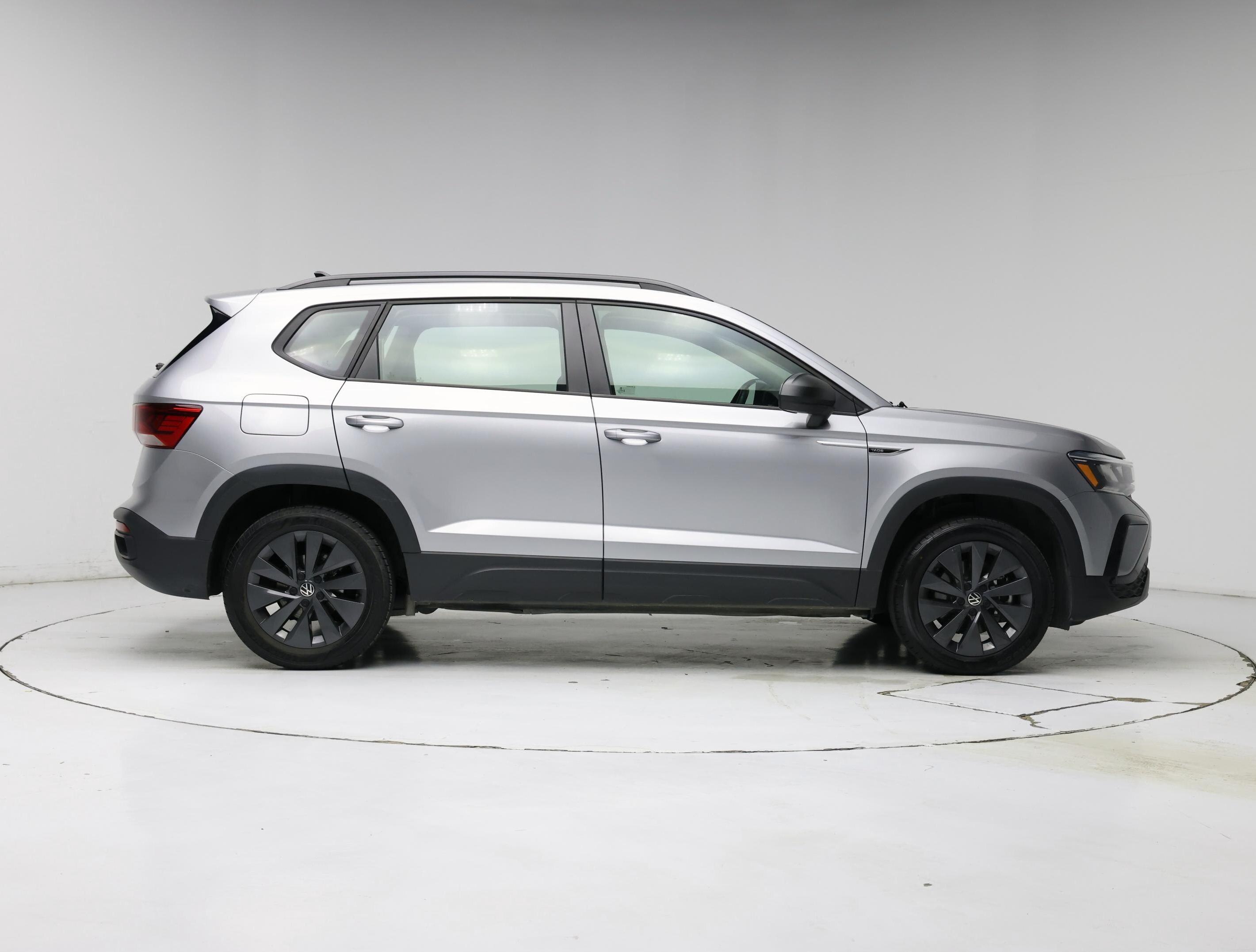 Thumbnail: 2023 Volkswagen Taos - 7