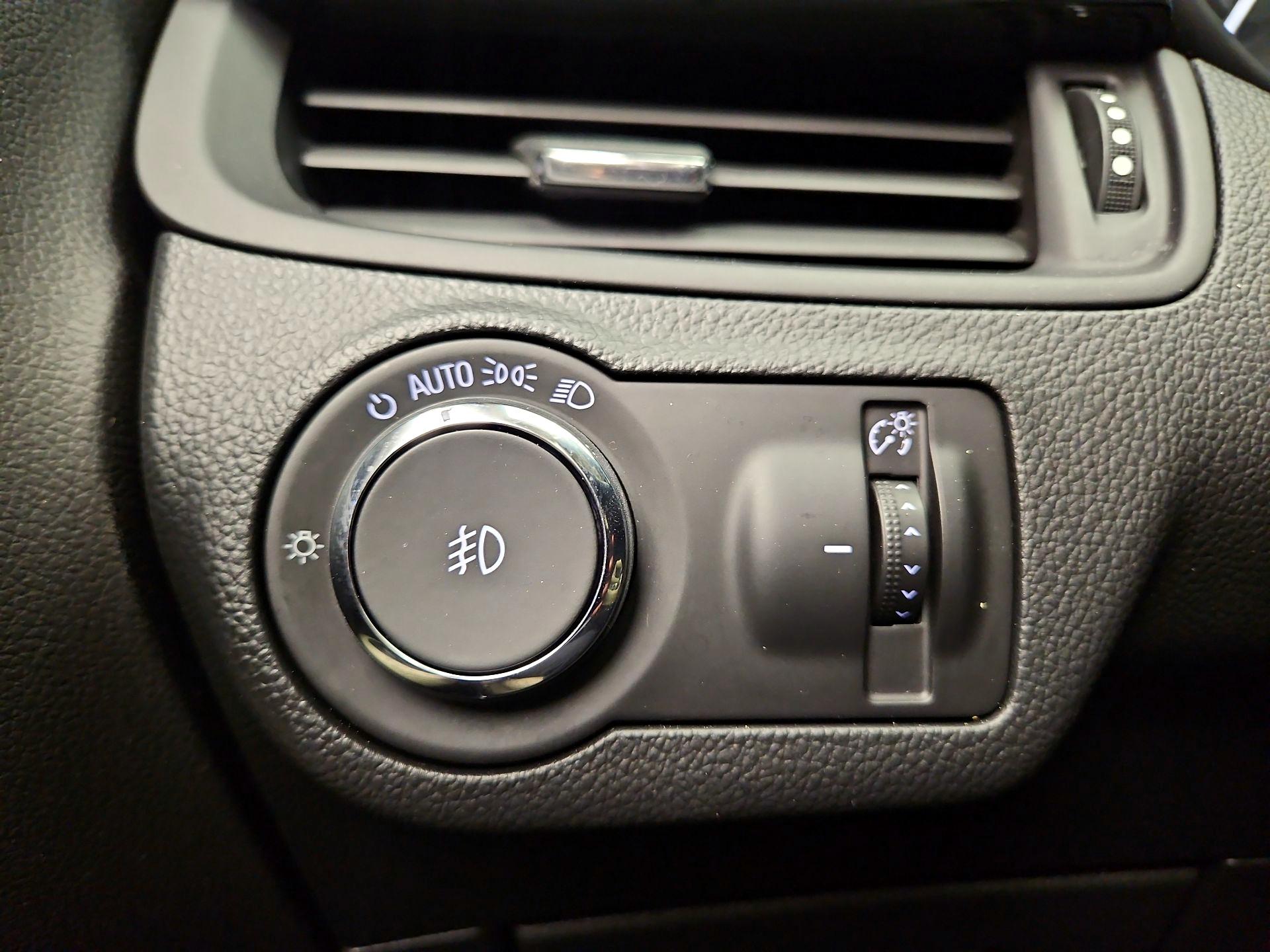 Thumbnail: 2016 Buick Envision - 13