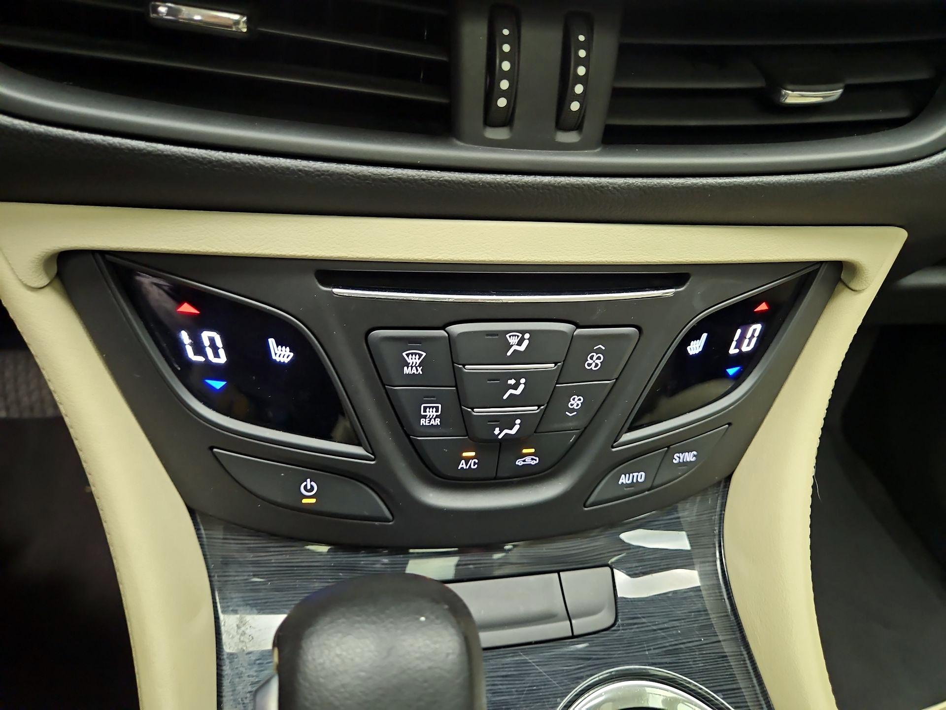 Thumbnail: 2016 Buick Envision - 17