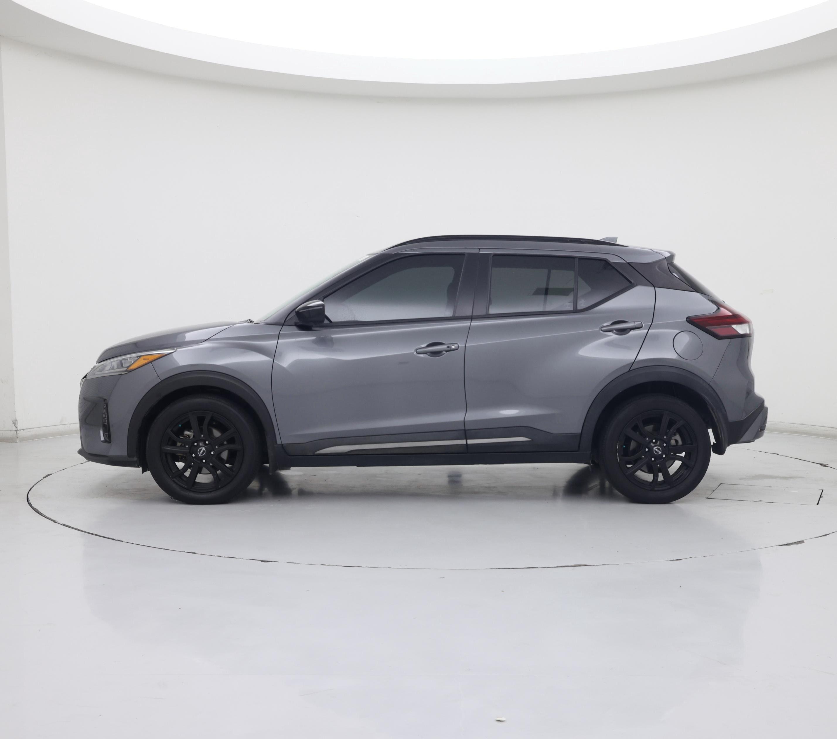 Thumbnail: 2023 Nissan Kicks - 3