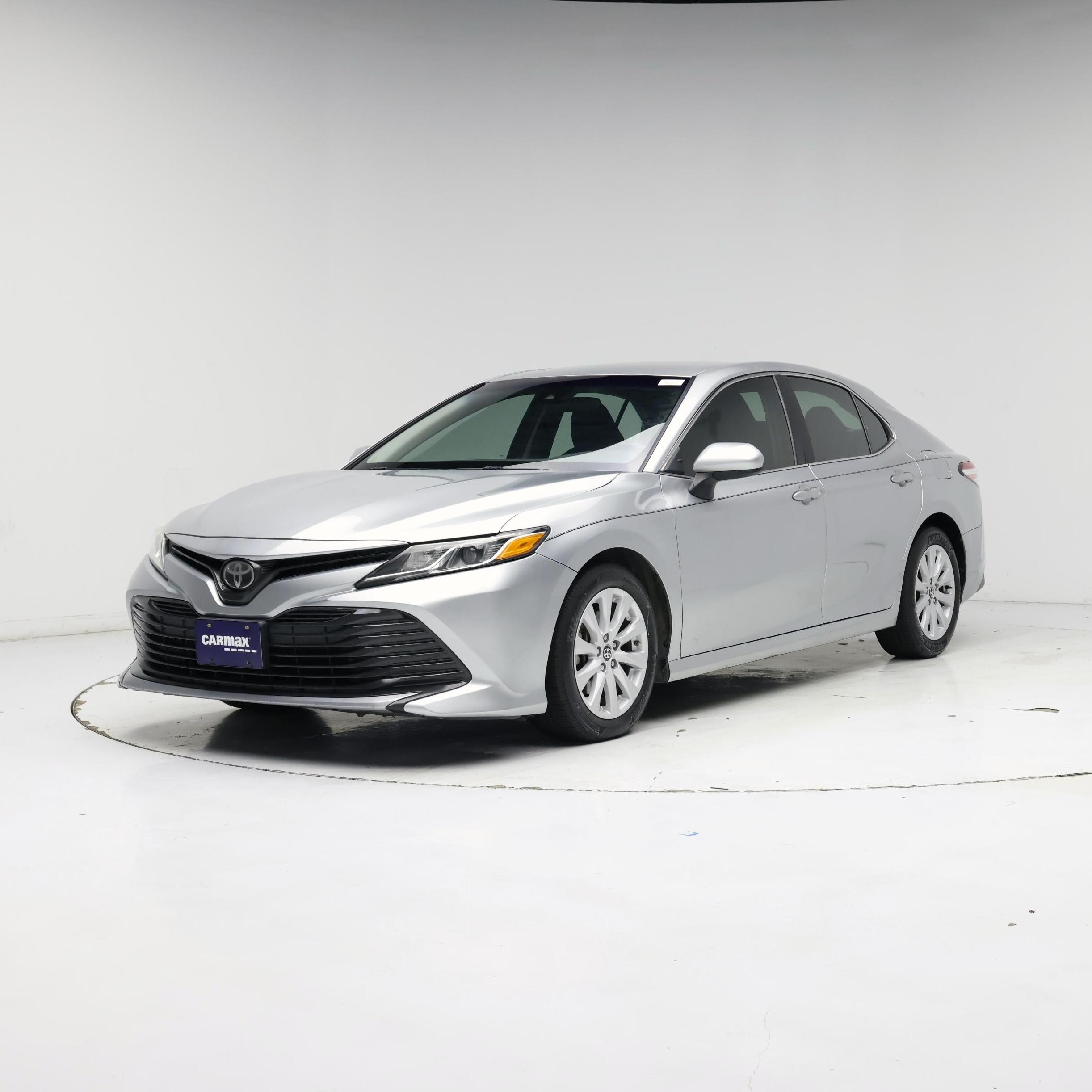 Thumbnail: 2018 Toyota Camry - 4