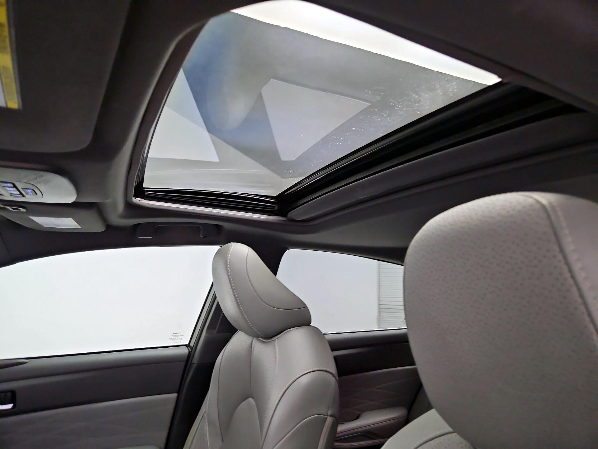 Thumbnail: 2019 Toyota Avalon - 20