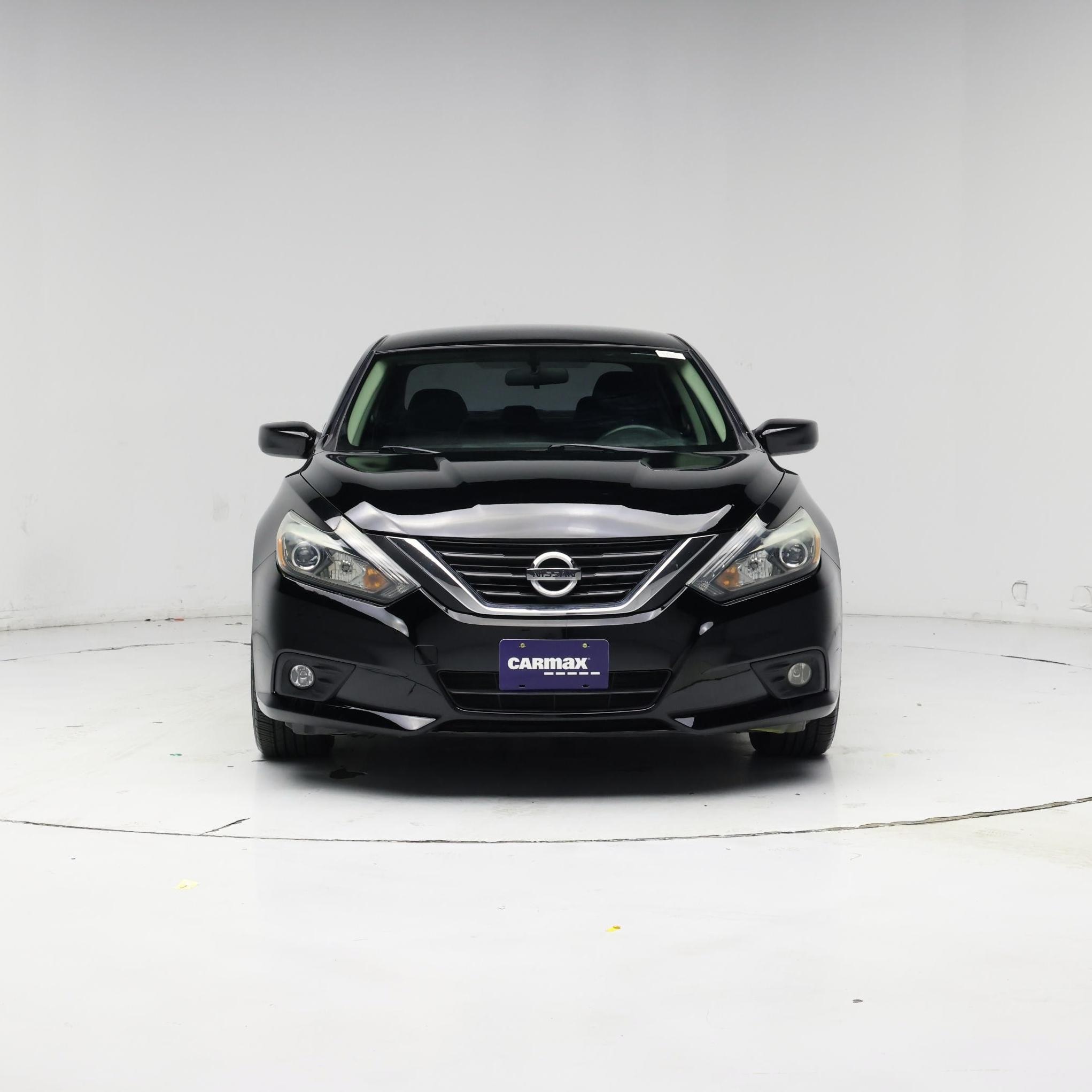 Thumbnail: 2017 Nissan Altima - 5