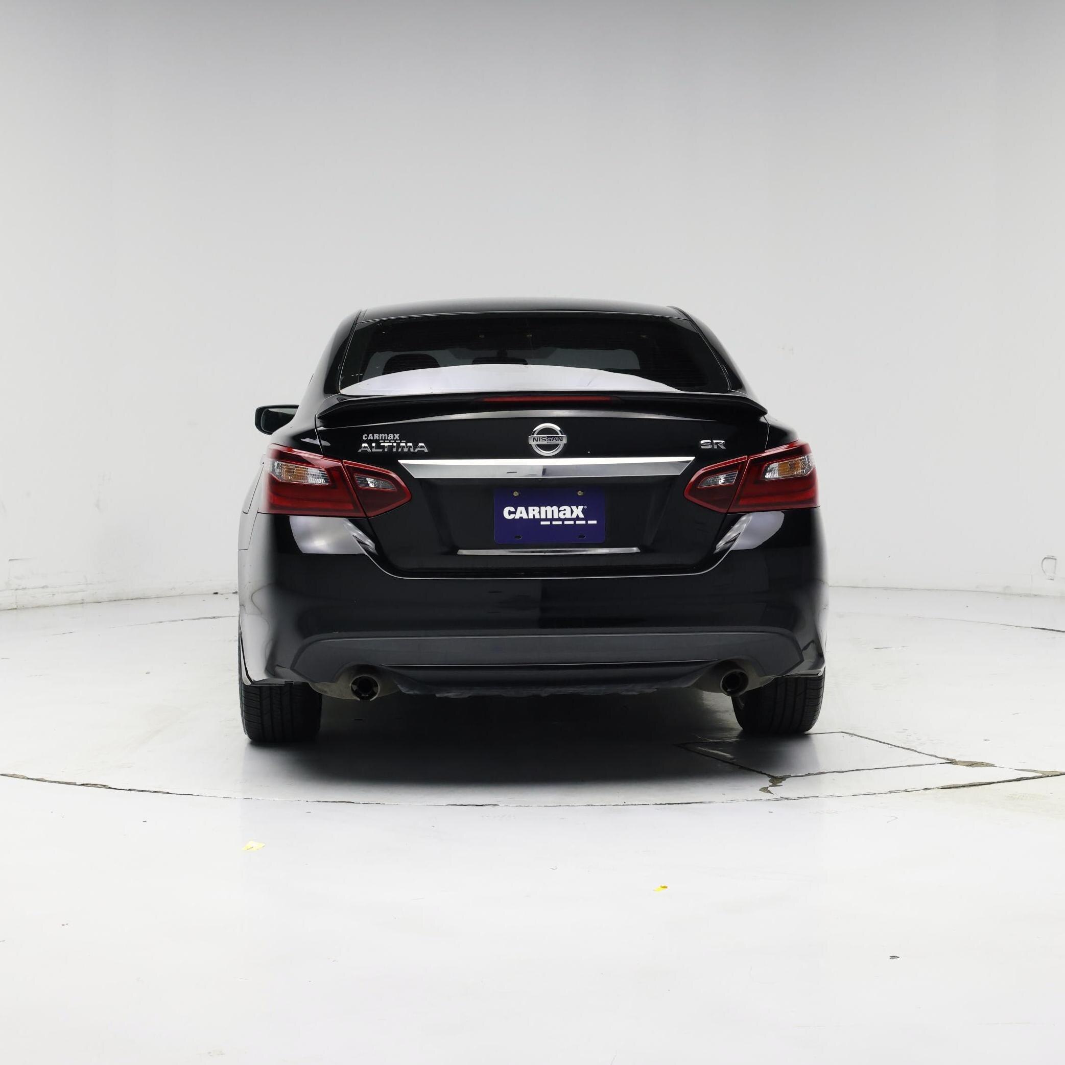 Thumbnail: 2017 Nissan Altima - 6