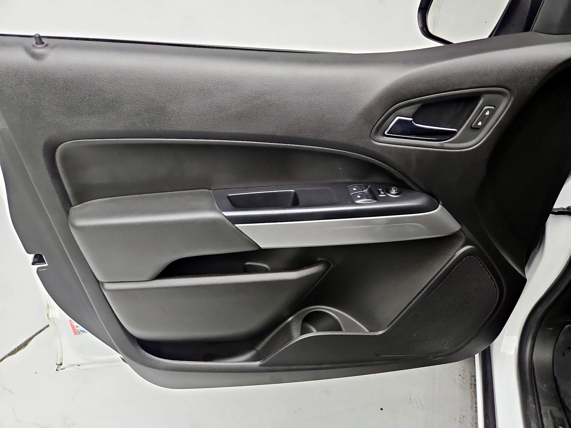 Thumbnail: 2019 Chevrolet Colorado - 12